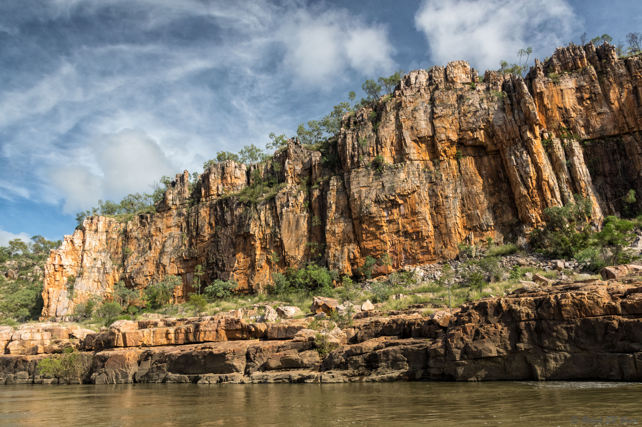 Pentax K-3 II + Sigma 17-50mm F2.8 EX DC HSM sample photo. Cliffs in katherine gorge photography