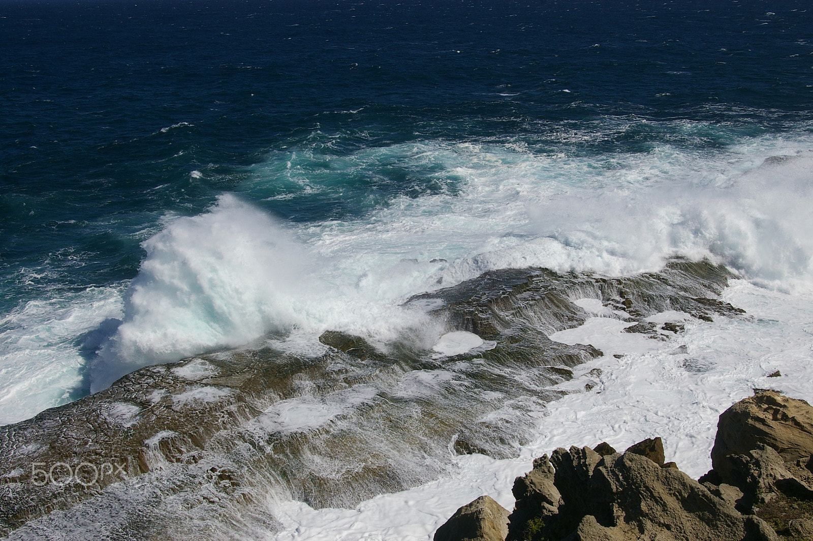 Pentax smc DA 18-55mm F3.5-5.6 AL sample photo. Waves a crashing photography