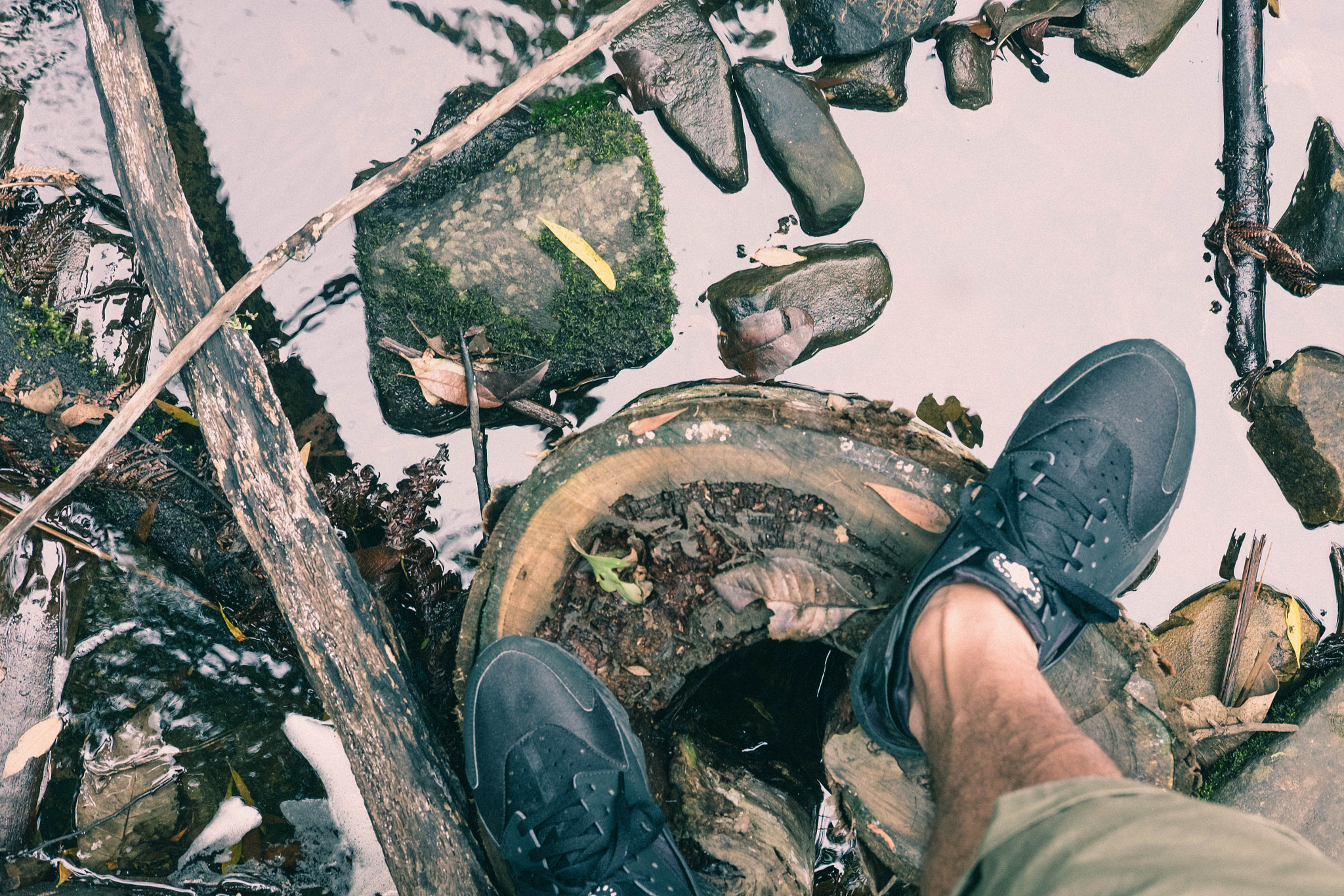 Fujifilm X-T1 + Fujifilm XF 35mm F2 R WR sample photo. Its a shoe thing photography