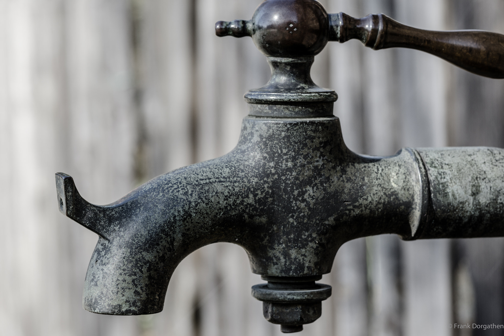 Sony a6000 + Sony FE 90mm F2.8 Macro G OSS sample photo. Faucet photography