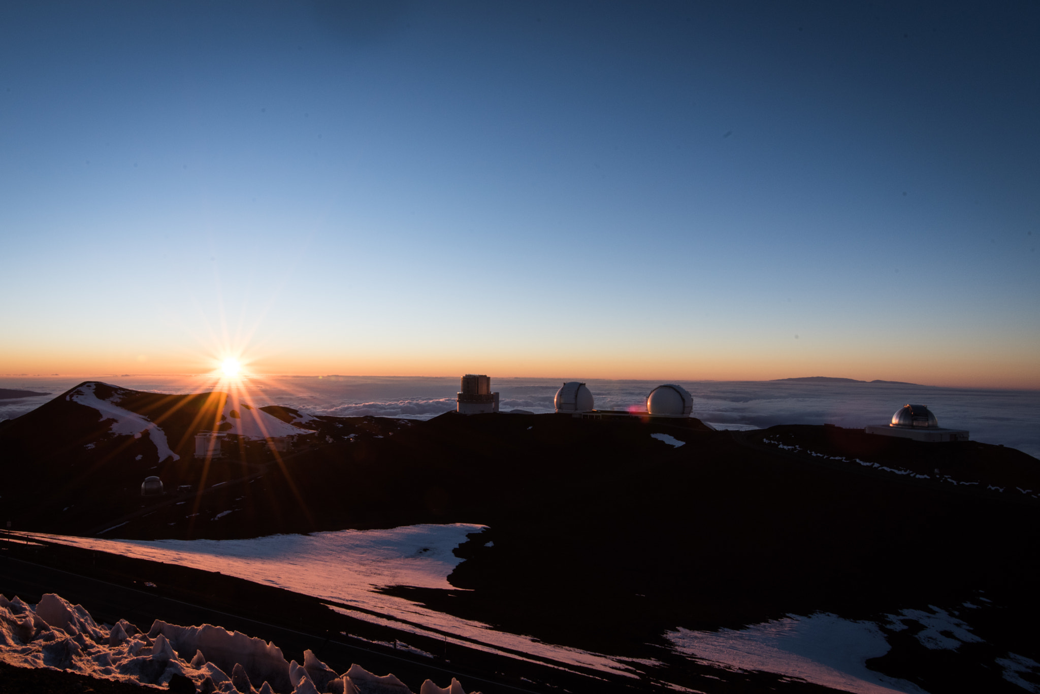Nikon AF-S Nikkor 16-35mm F4G ED VR sample photo. Sunset at mauna kea photography