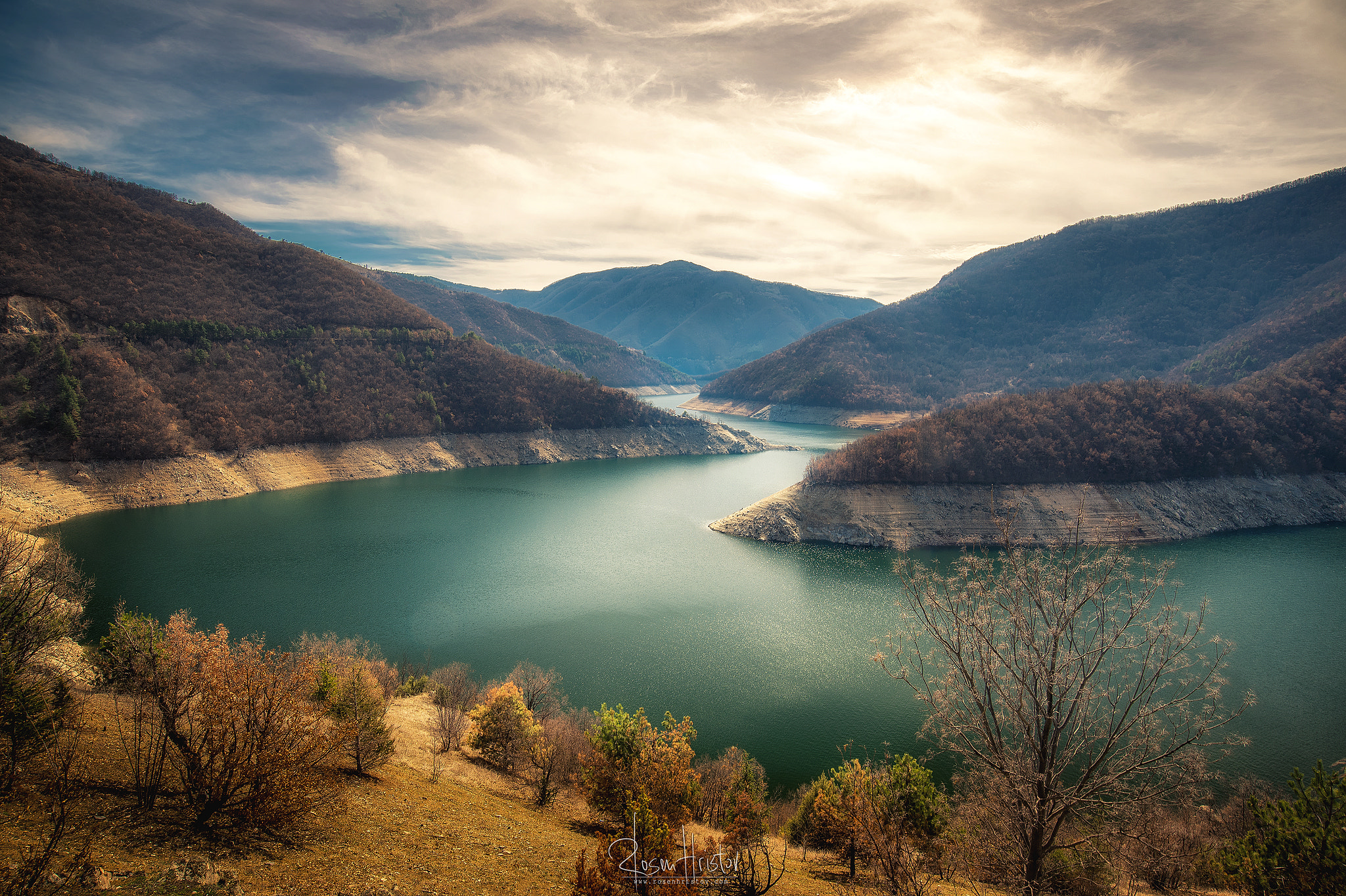 Nikon AF-S Nikkor 18-35mm F3.5-4.5G ED sample photo. Devin photography
