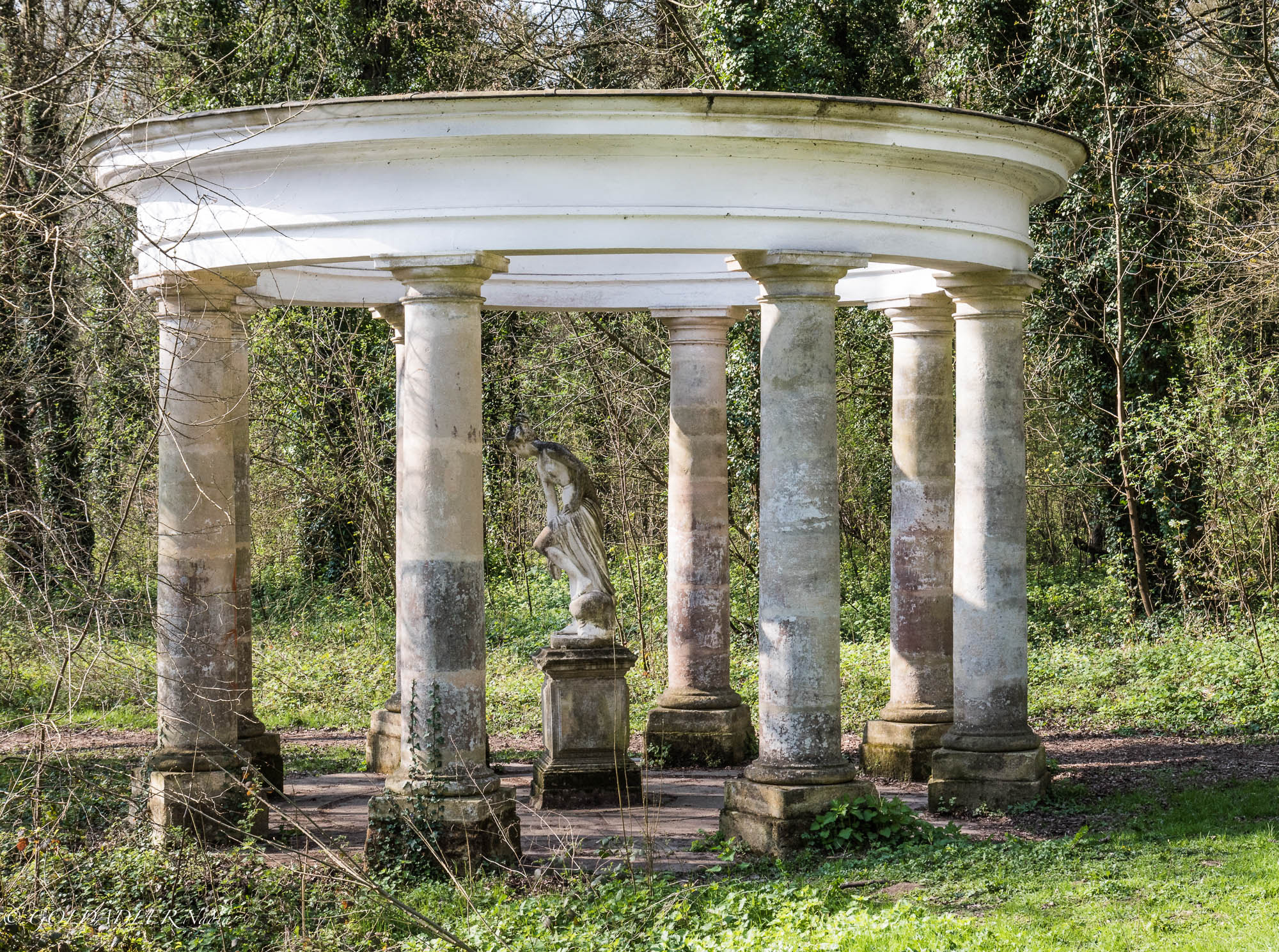 Nikon D5500 + Sigma 17-70mm F2.8-4 DC Macro OS HSM | C sample photo. Le temple de l'amour  photography