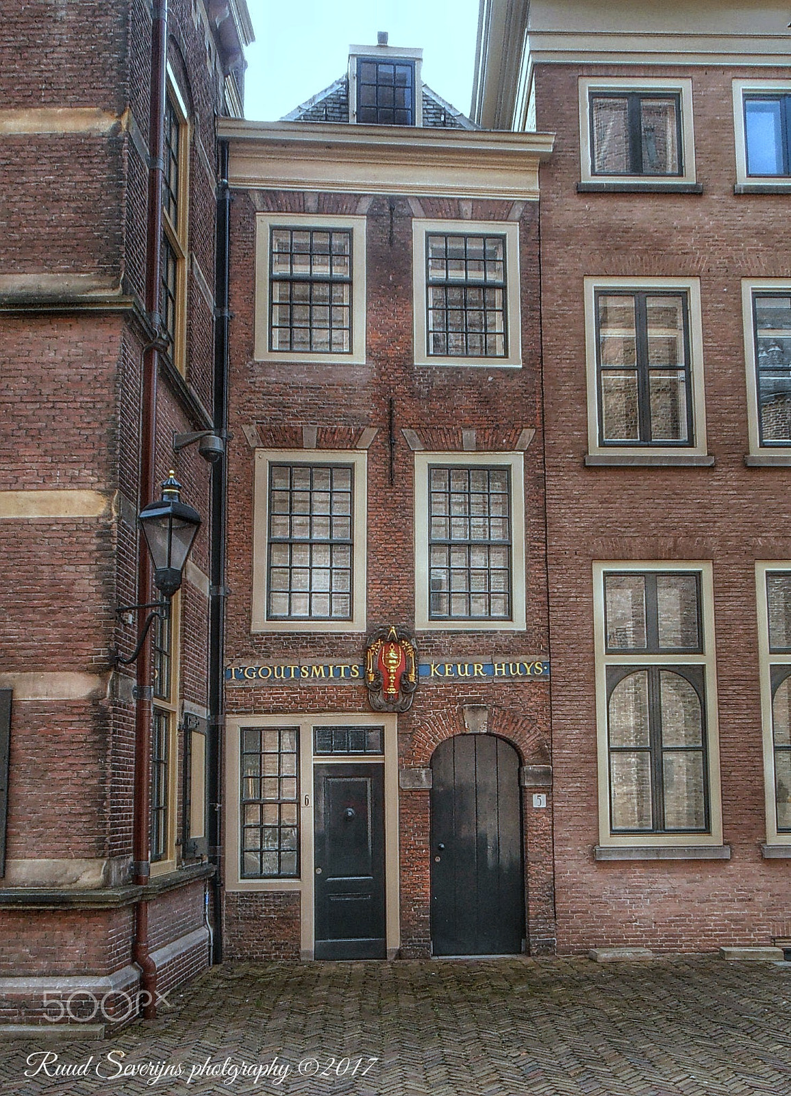 Olympus VR310,D720 sample photo. "t' goutsmits keurhuys". het is in 1640 gebouwd voor het gilde van de goud- en zilversmeden. hier... photography
