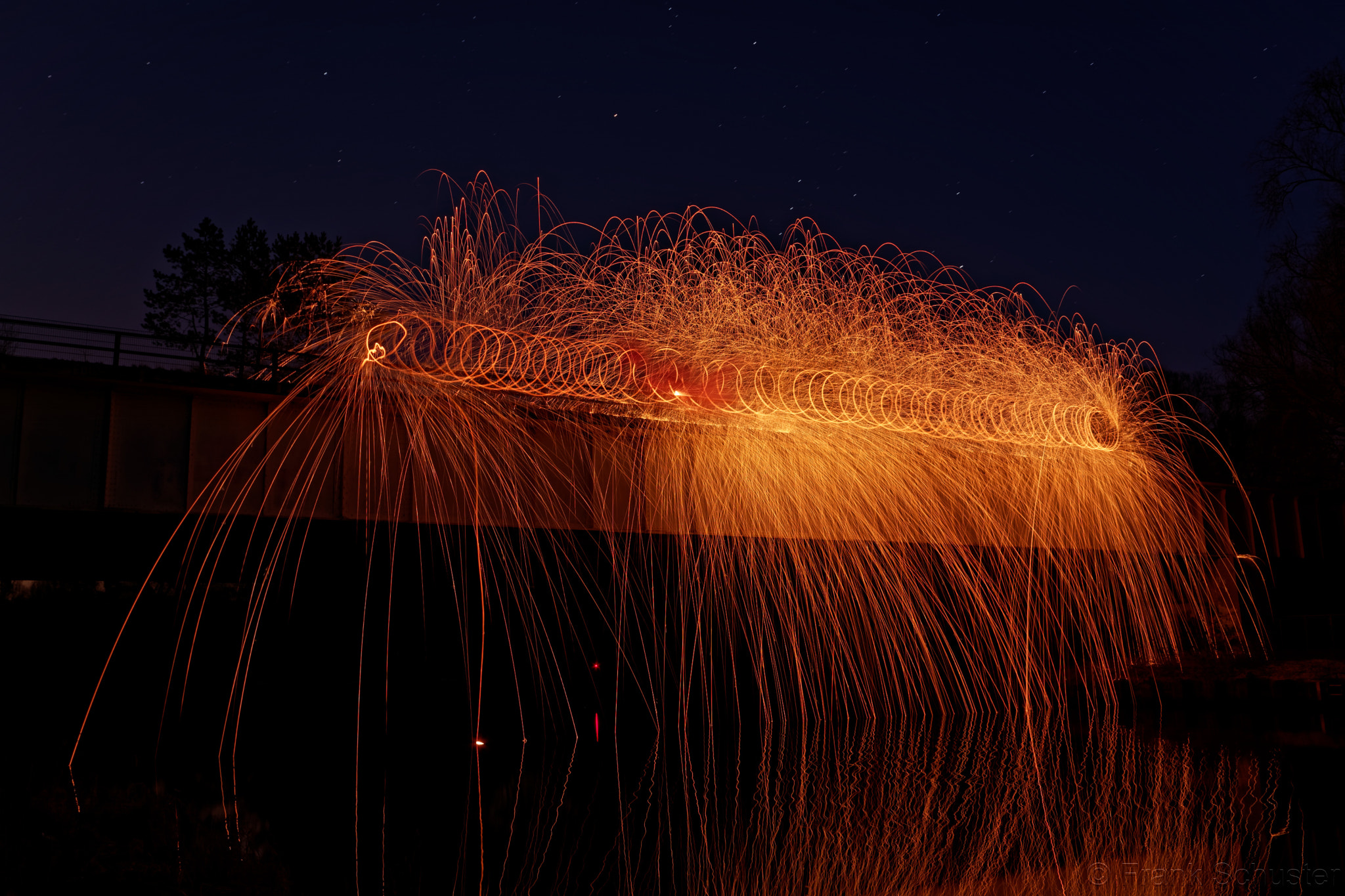 Sigma 10-20mm F4-5.6 EX DC HSM sample photo. Feuerspiele photography
