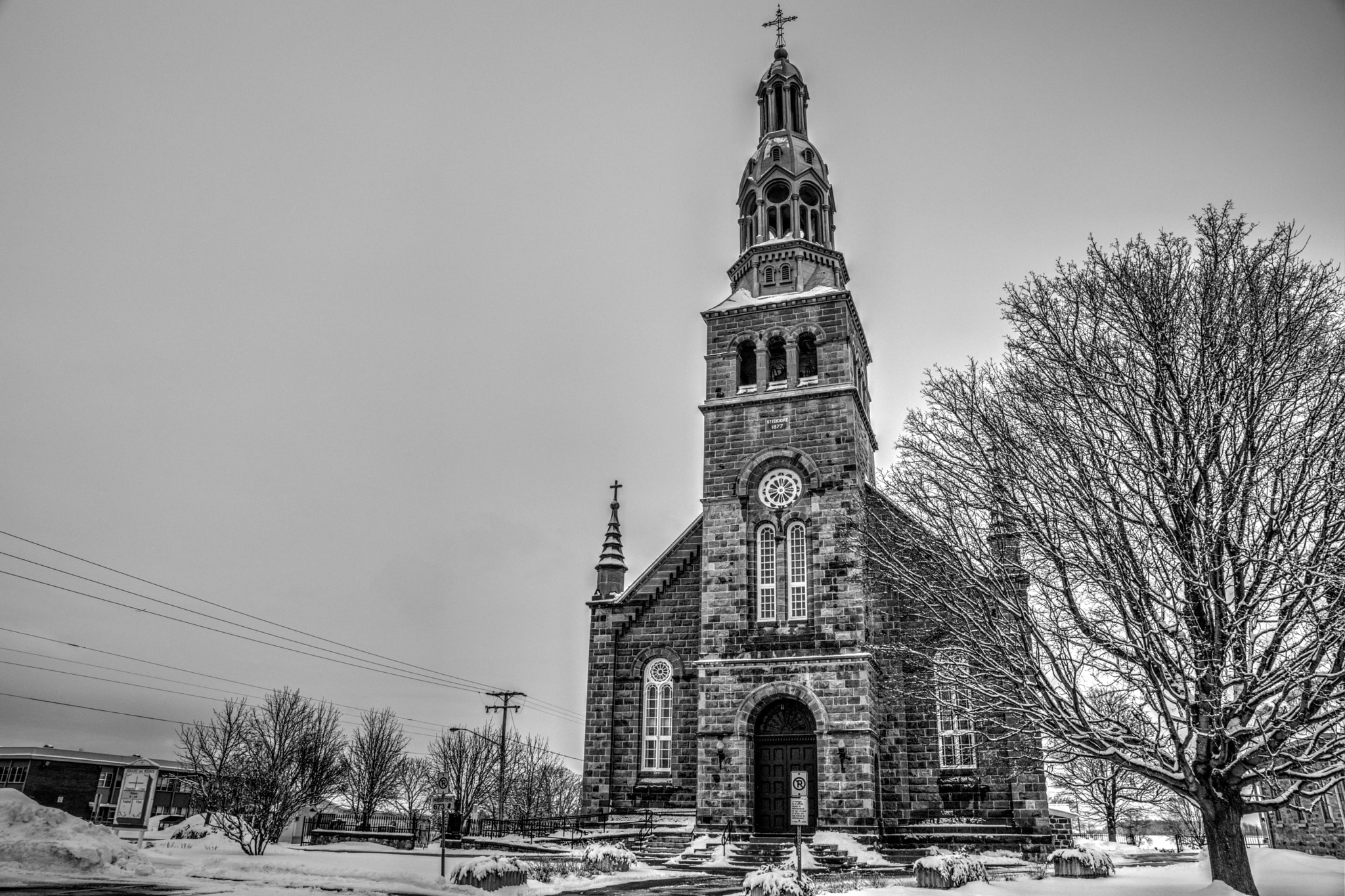 Sony DT 16-105mm F3.5-5.6 sample photo. Winter old church photography