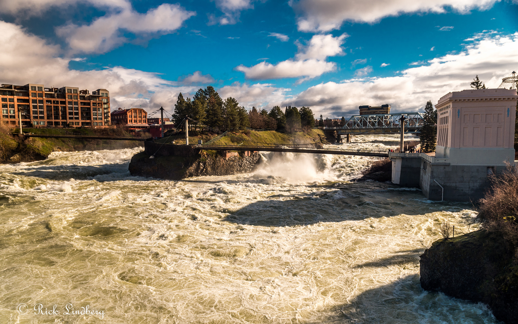 A Series Lens sample photo. Flood stage photography