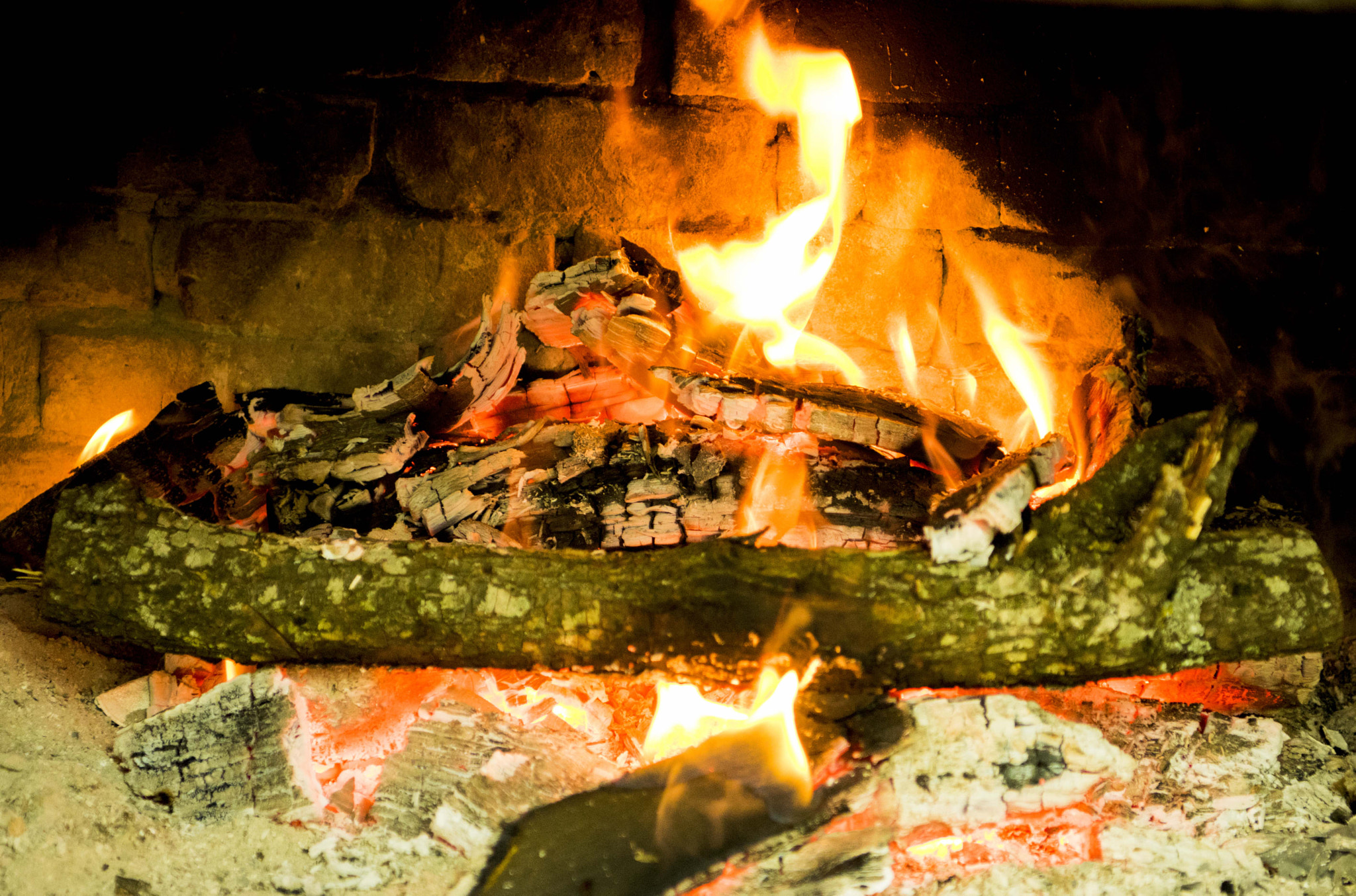 Nikon AF-S Nikkor 24-70mm F2.8E ED VR sample photo. Fire place photography