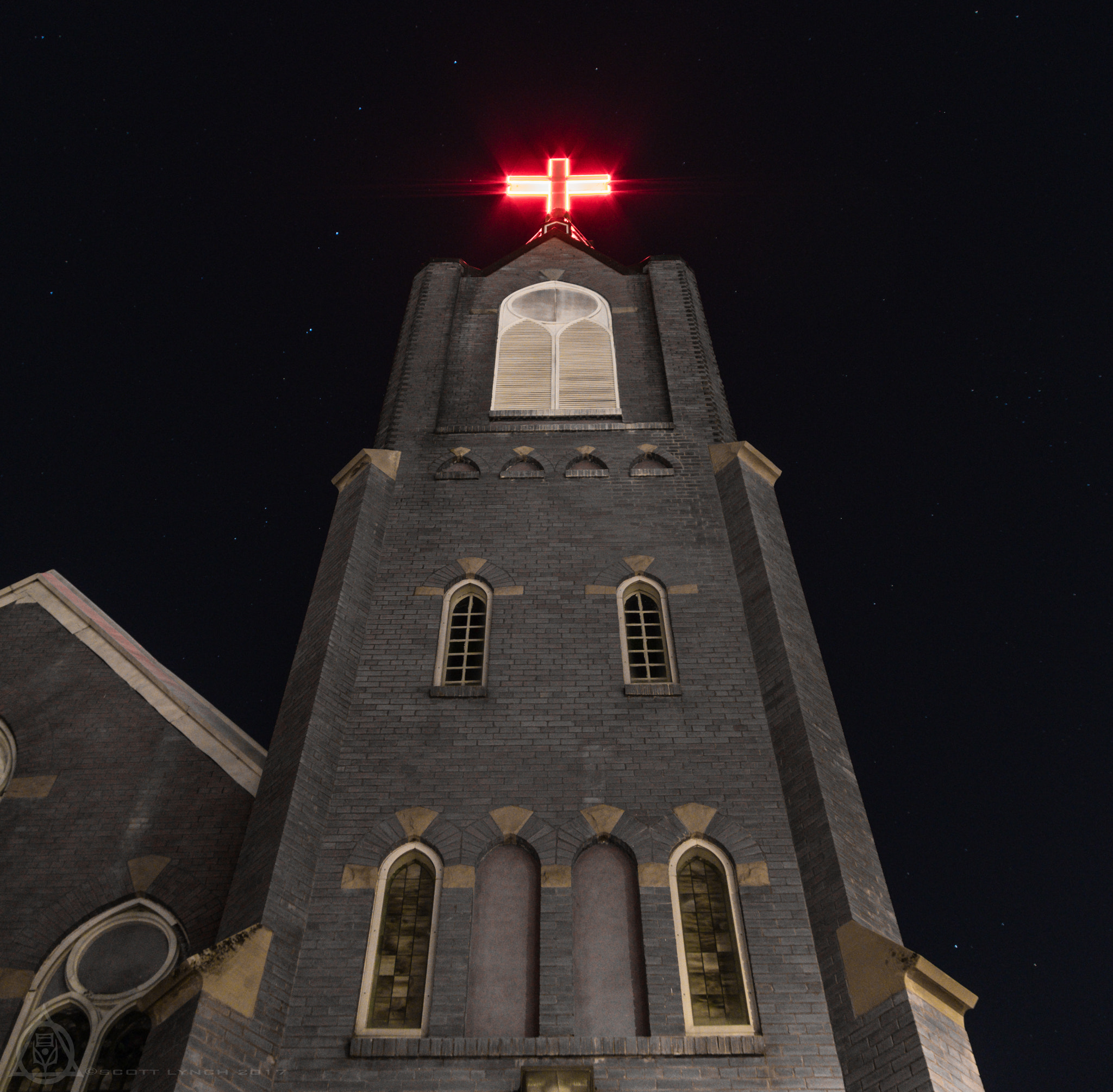 Pentax smc DA 18-55mm F3.5-5.6 AL WR sample photo. King of clubs photography