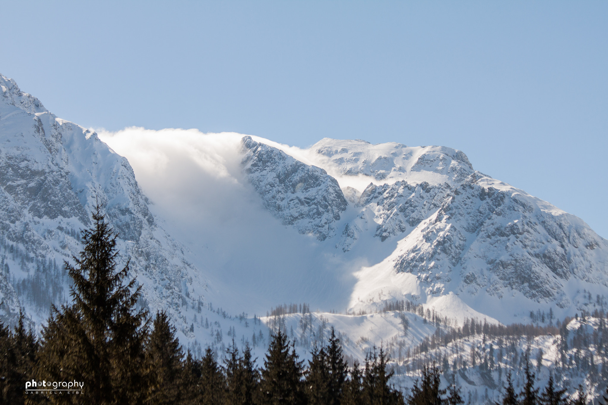 Canon EF 70-300mm F4-5.6 IS USM sample photo. Winterday photography