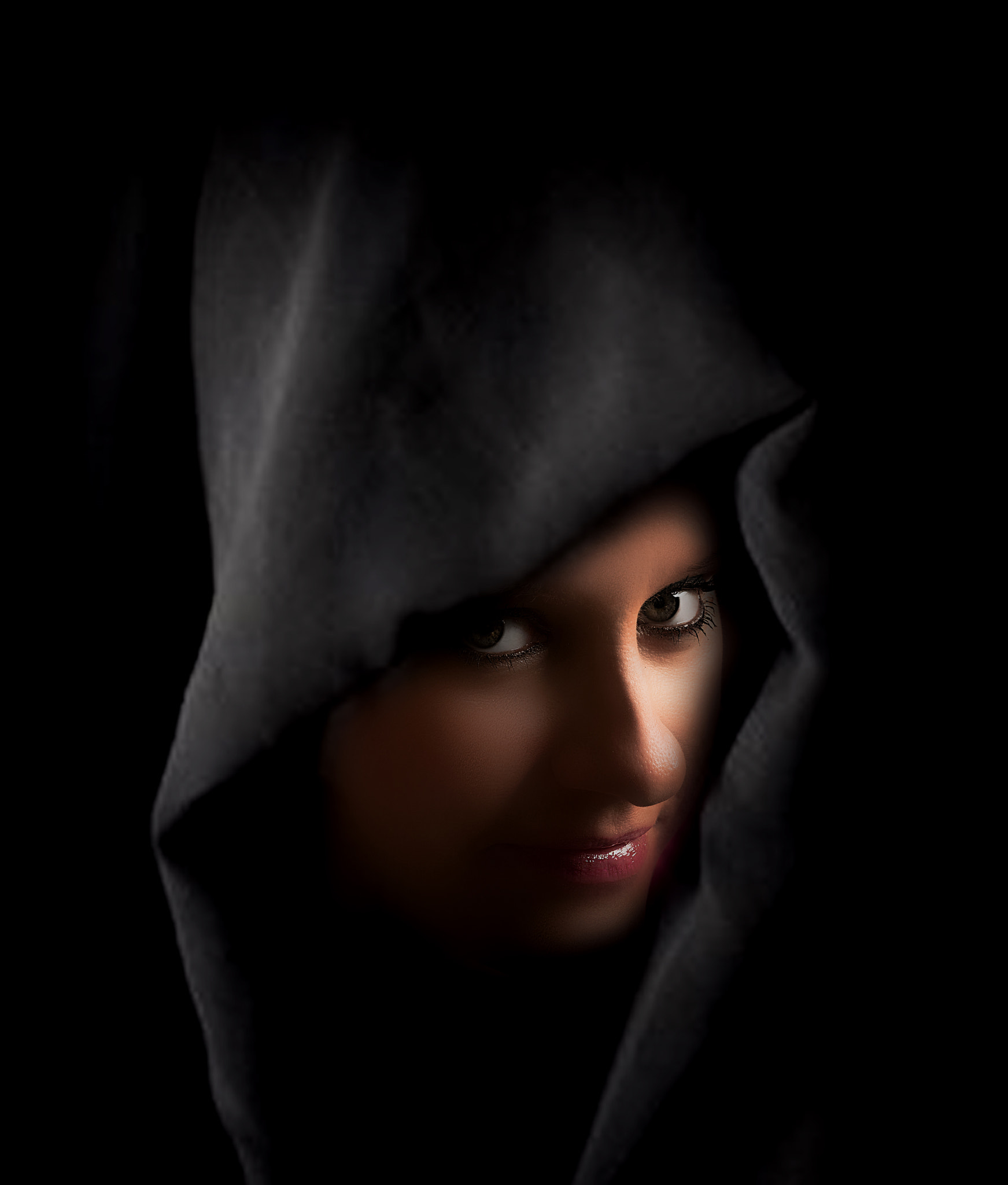 Nikon D500 + Nikon AF-S Nikkor 85mm F1.8G sample photo. Hooded beauty photography