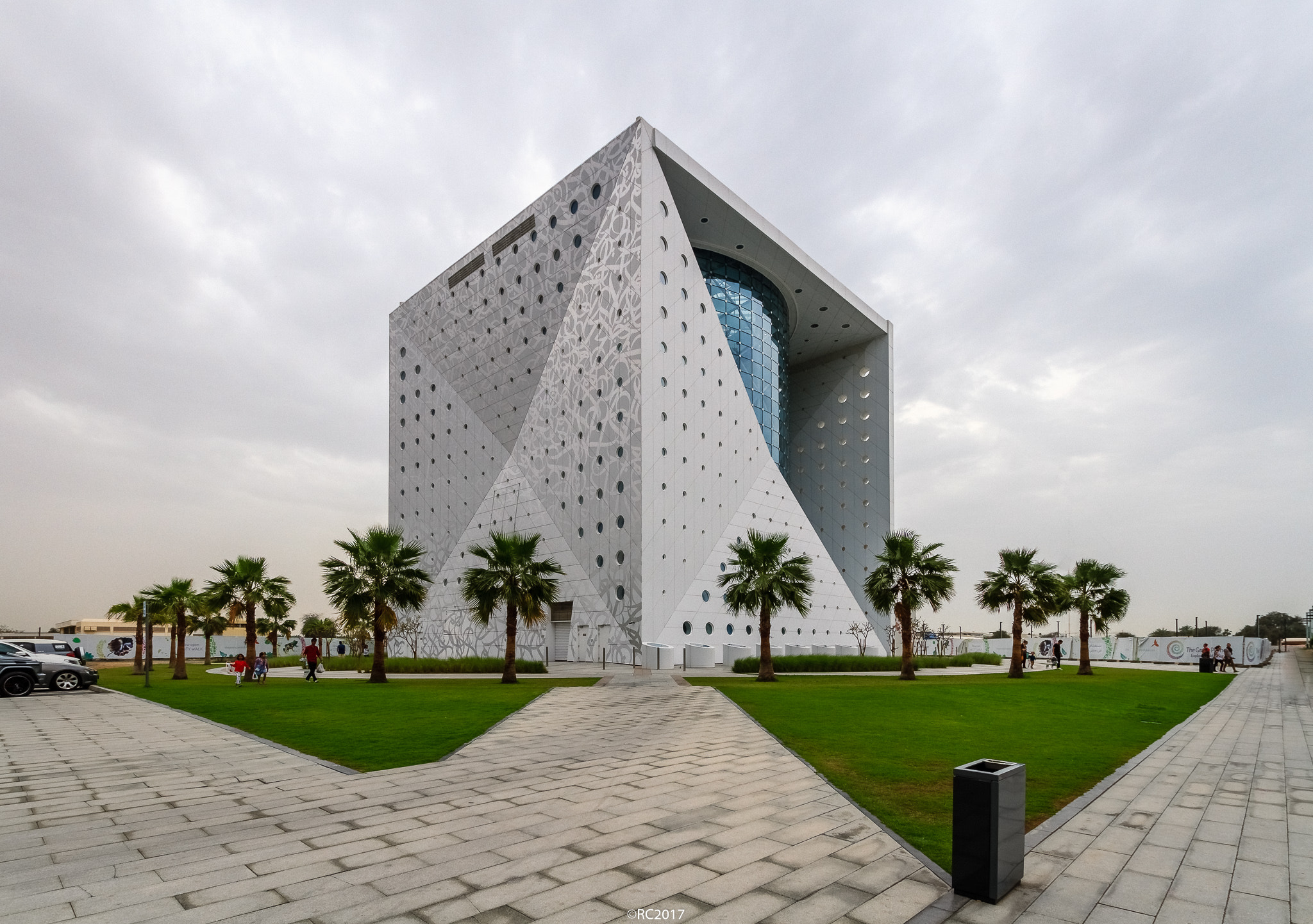 Sigma 10-20mm F3.5 EX DC HSM sample photo. The green planet, dubai photography