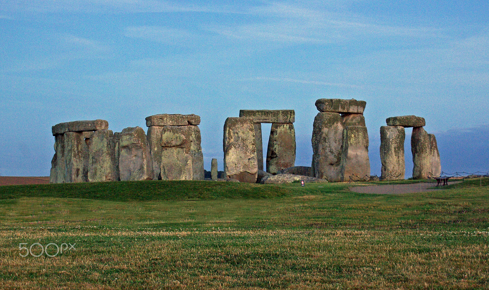 Pentax K10D sample photo. Stonehenge photography