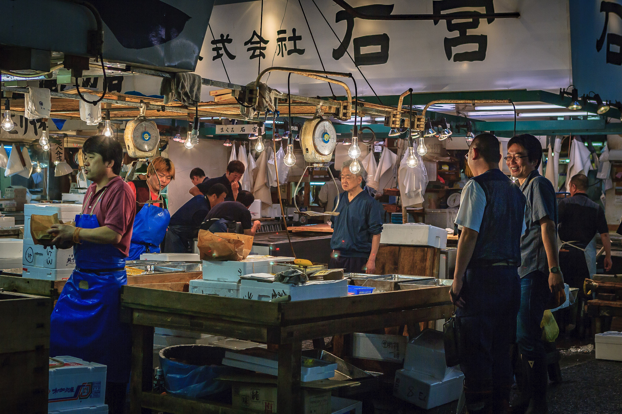 Canon EOS-1D Mark II + Canon EF 24-70mm F2.8L USM sample photo. Fishmongers photography