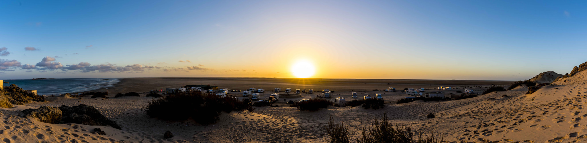 Nikon D810 + Nikon AF-S Nikkor 20mm F1.8G ED sample photo. Sand sun and sea photography