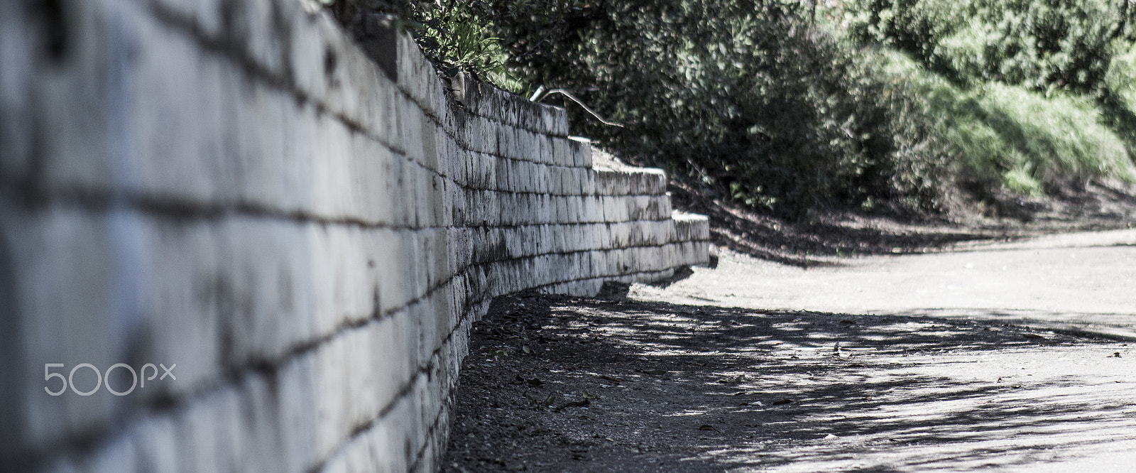 Canon EOS 700D (EOS Rebel T5i / EOS Kiss X7i) + EF75-300mm f/4-5.6 sample photo. Stone wall with no purpose photography