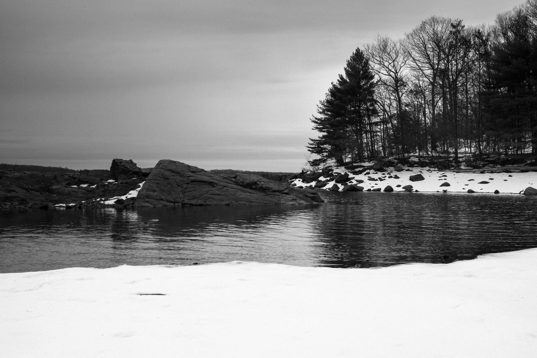 Pentax K-1 + Sigma 35mm F1.4 DG HSM Art sample photo. Spring snow at the saugatuck photography