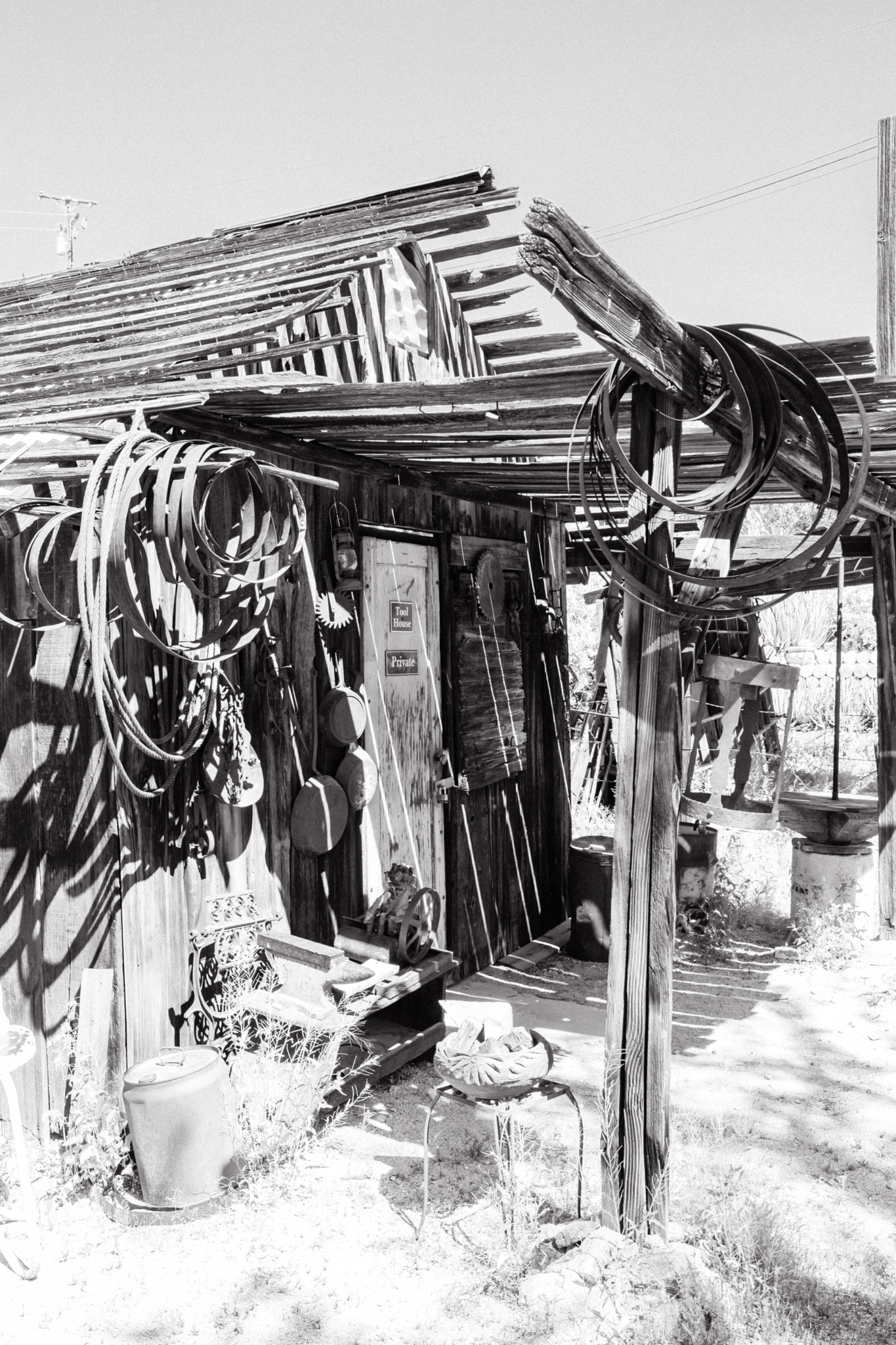 Fujifilm X-T2 + Fujifilm XF 18-135mm F3.5-5.6 R LM OIS WR sample photo. Tool shed photography