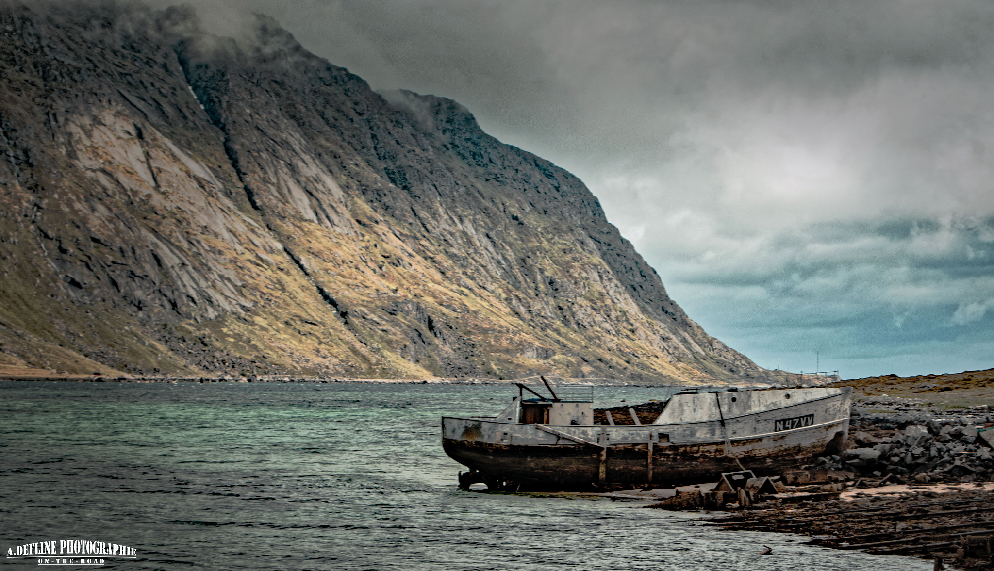 Canon EF 28-80mm f/3.5-5.6 sample photo. Abandoned boat photography