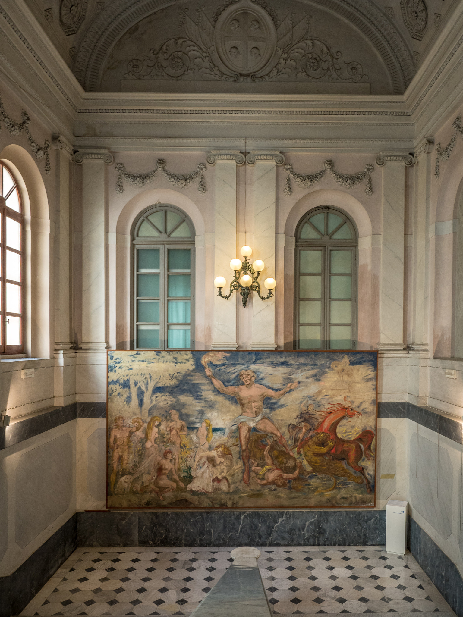 Olympus OM-D E-M5 II + Olympus M.Zuiko Digital ED 12-40mm F2.8 Pro sample photo. Palazzo provincia photography