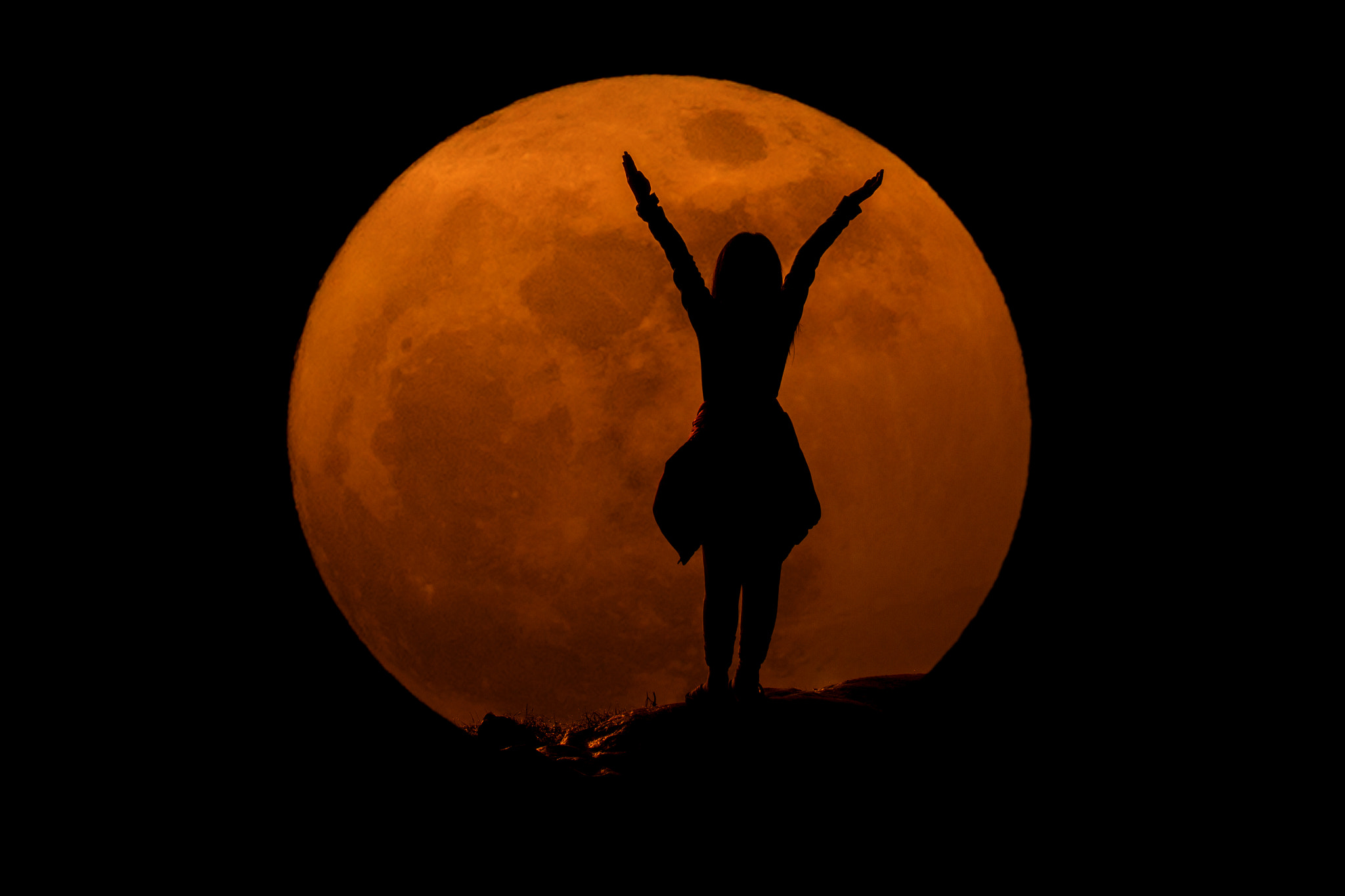Canon EOS 7D + Canon EF 70-200mm F4L USM sample photo. Super full moon nov 14, 2016 thailand photography