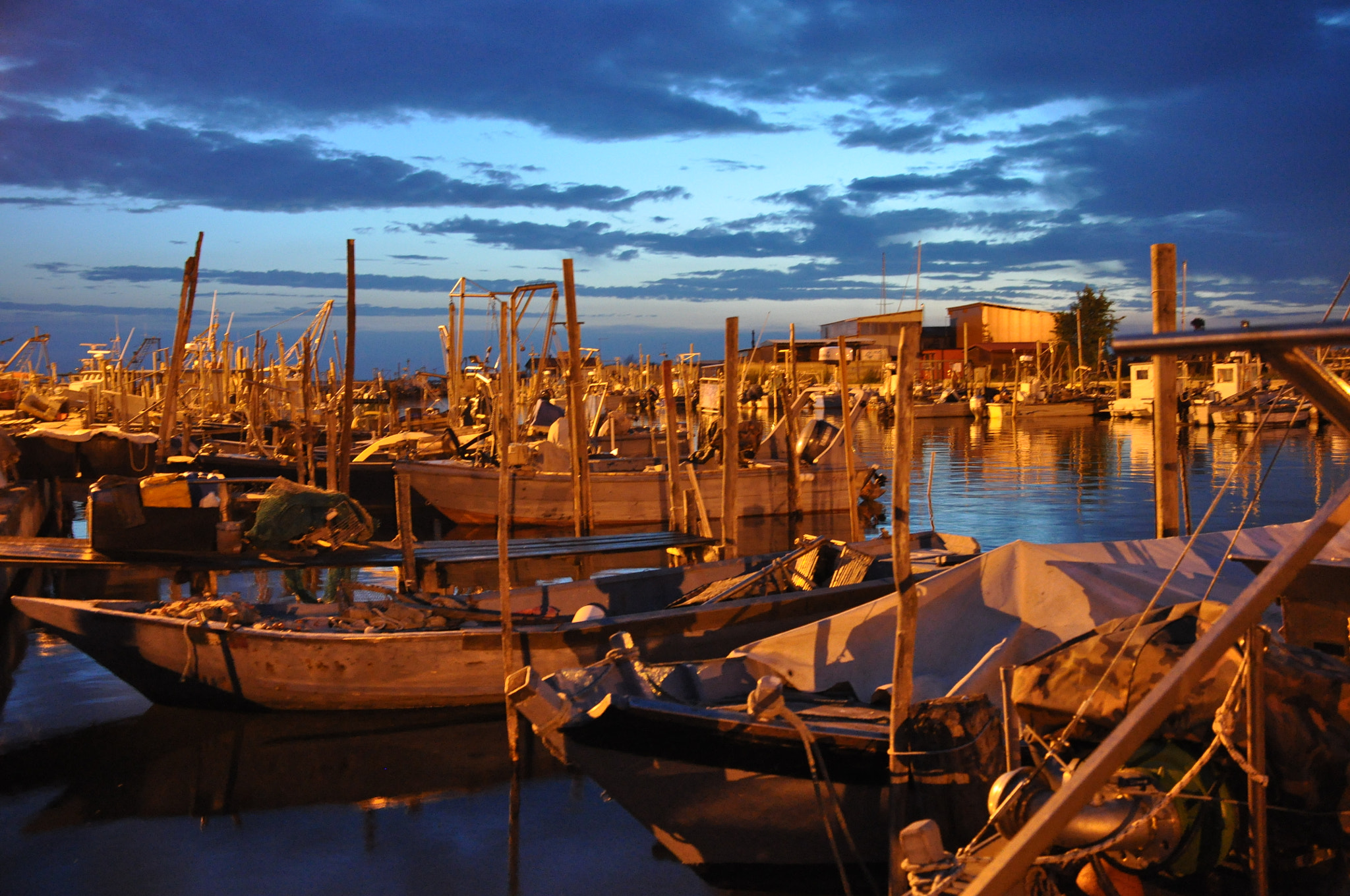 Nikon D5000 sample photo. Gorino di notte photography