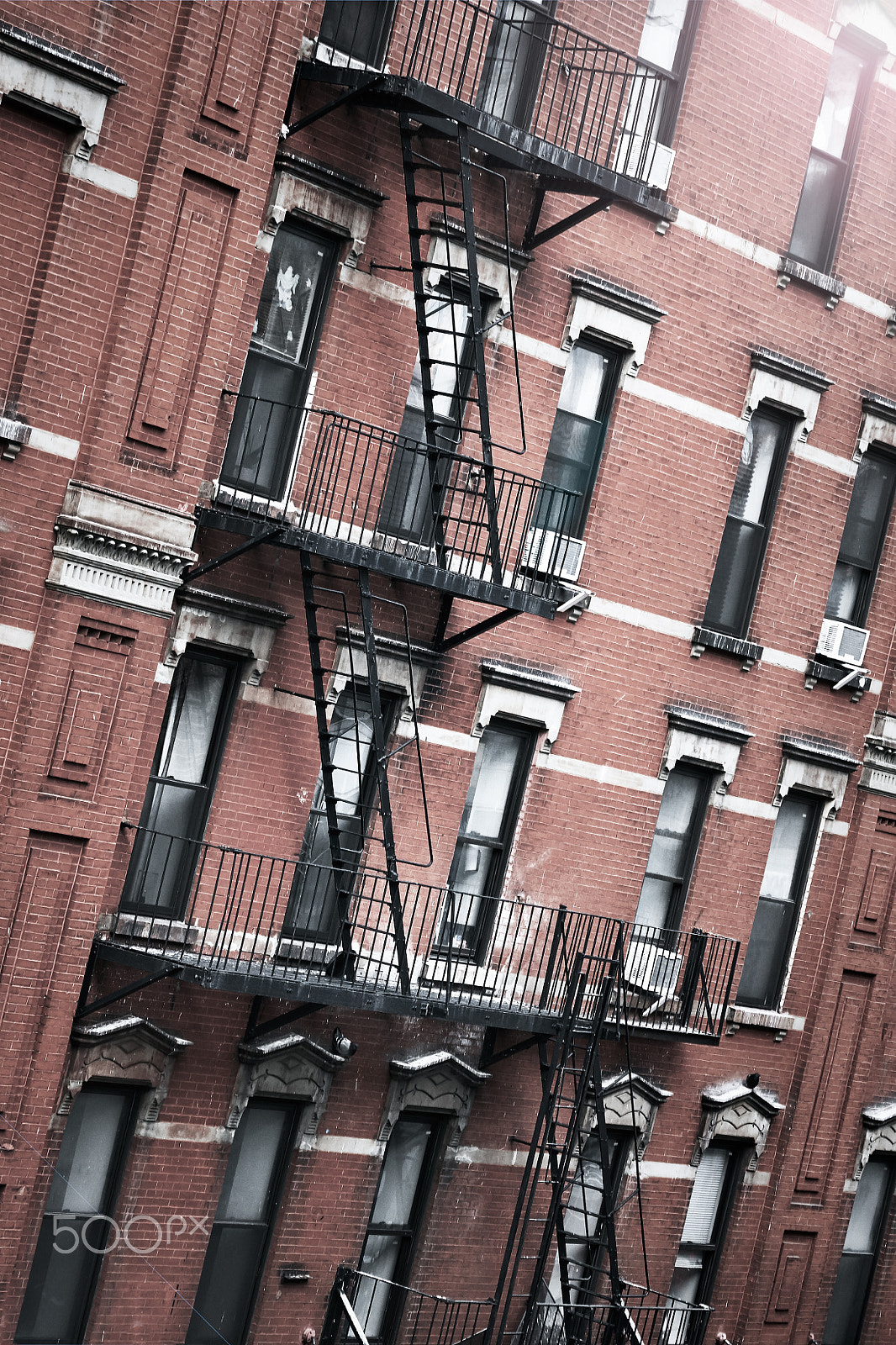 Sony ILCA-77M2 sample photo. Nyc - the social ladder is broken photography