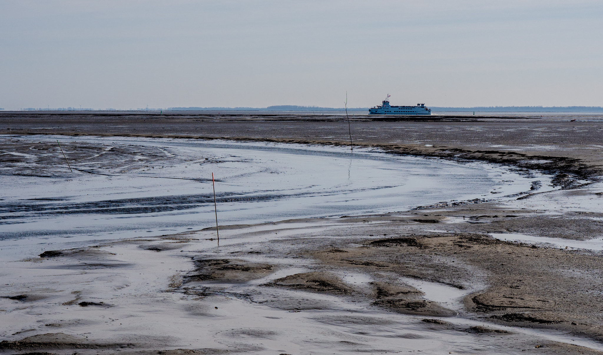 Panasonic Leica DG Nocticron 42.5mm F1.2 ASPH OIS sample photo. Jachthaven schiermonnikoog photography