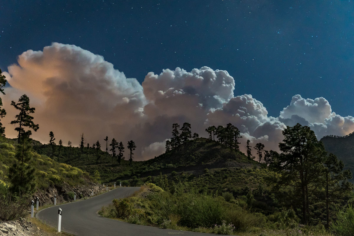 Sony a7S sample photo. A stormy moonlight night photography