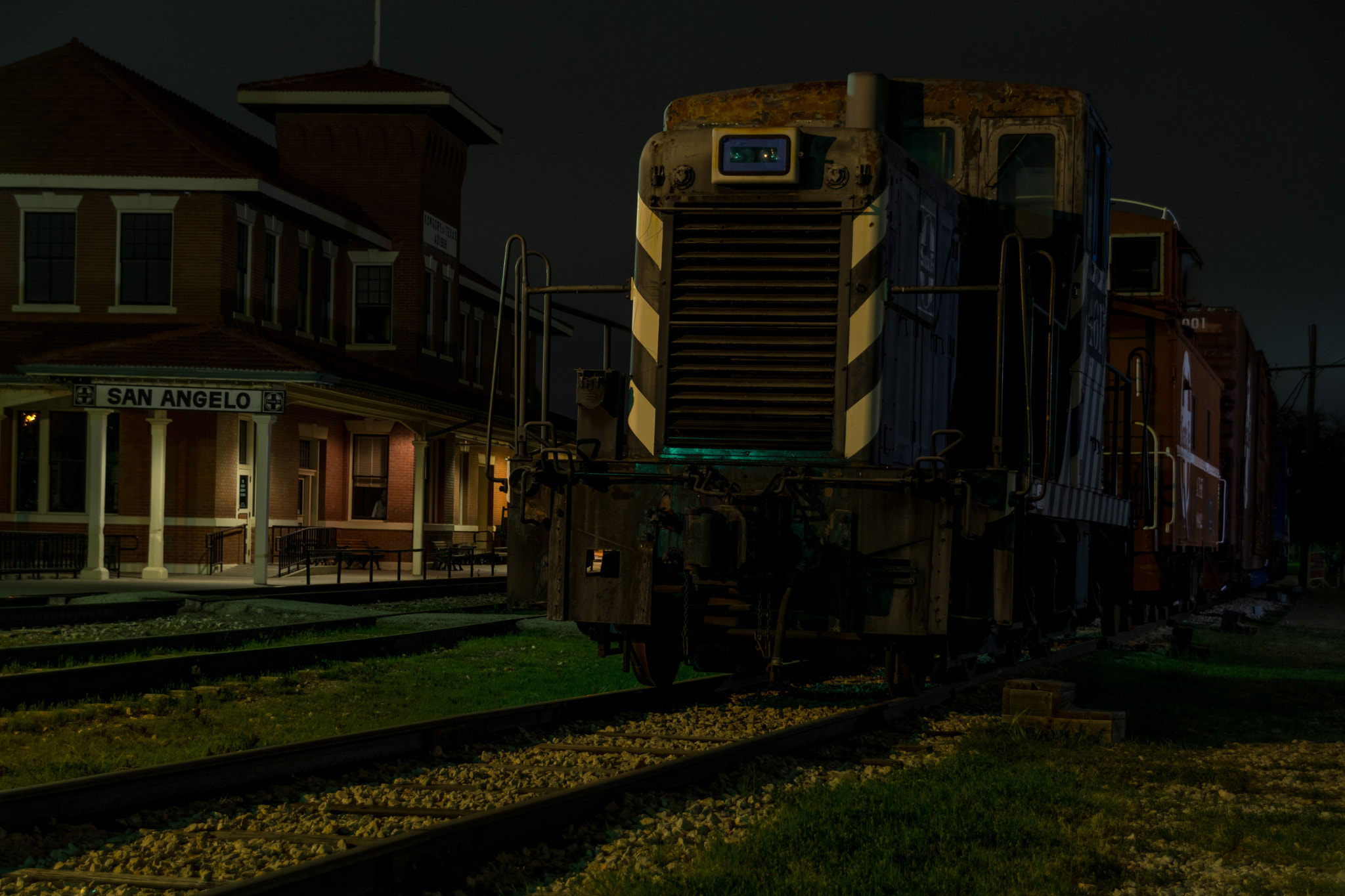 Sigma 18-250mm F3.5-6.3 DC Macro OS HSM sample photo. Old train at night photography