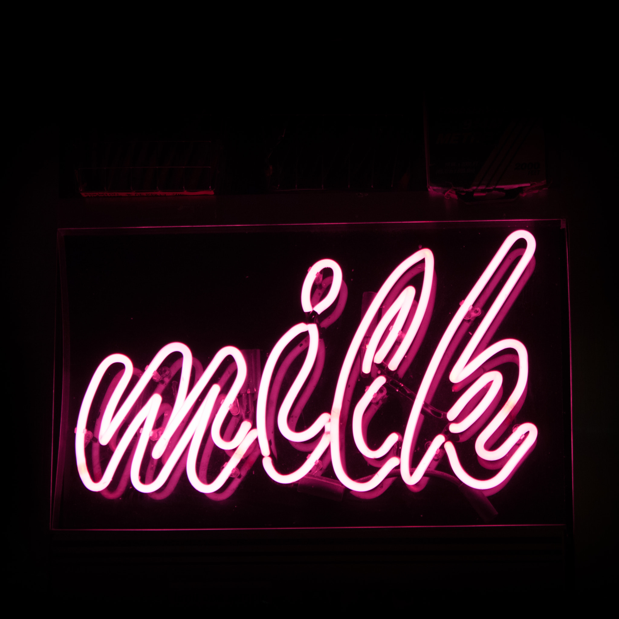 Canon EOS 750D (EOS Rebel T6i / EOS Kiss X8i) sample photo. Milk bar photography