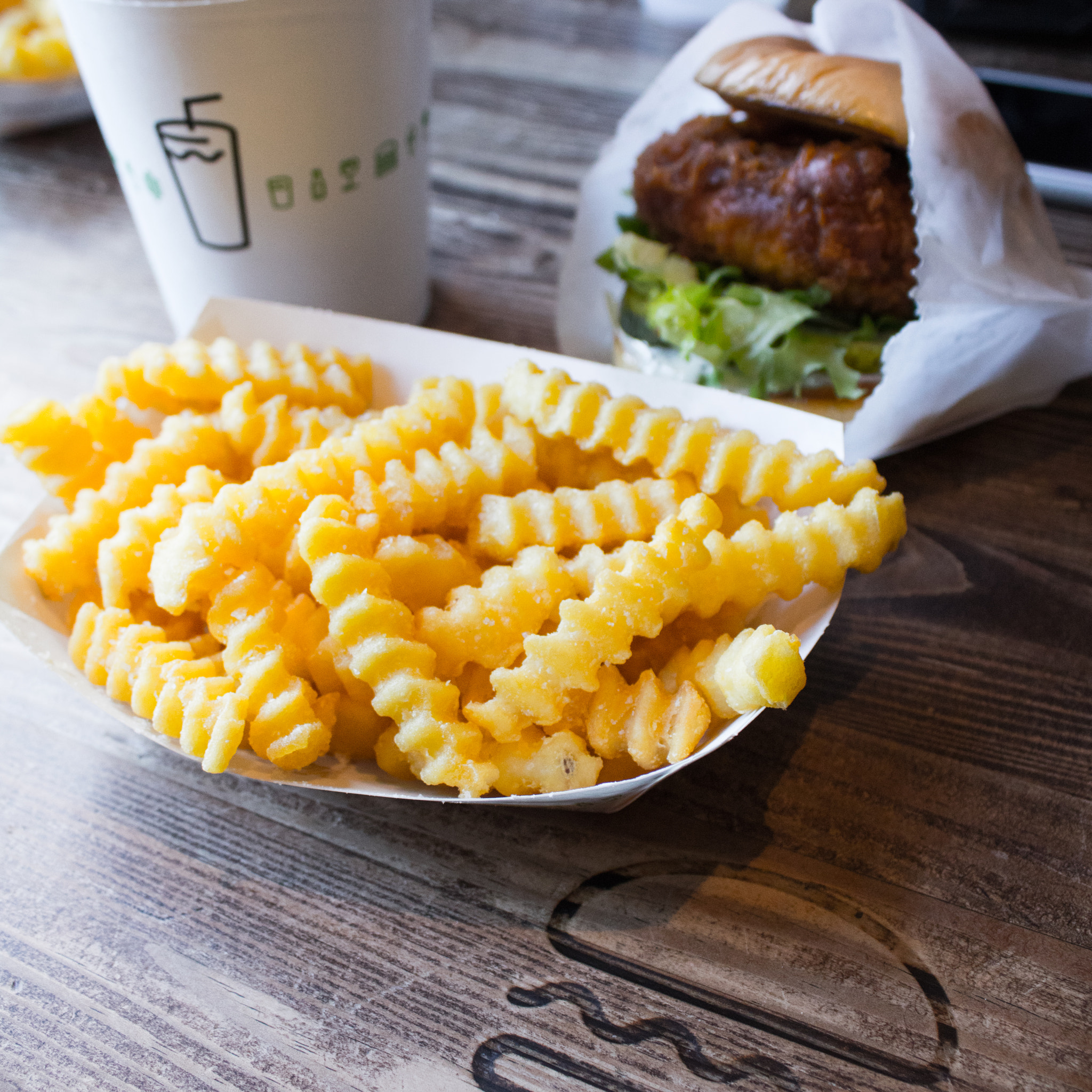 Canon EOS 750D (EOS Rebel T6i / EOS Kiss X8i) sample photo. Shake shake shake shack photography