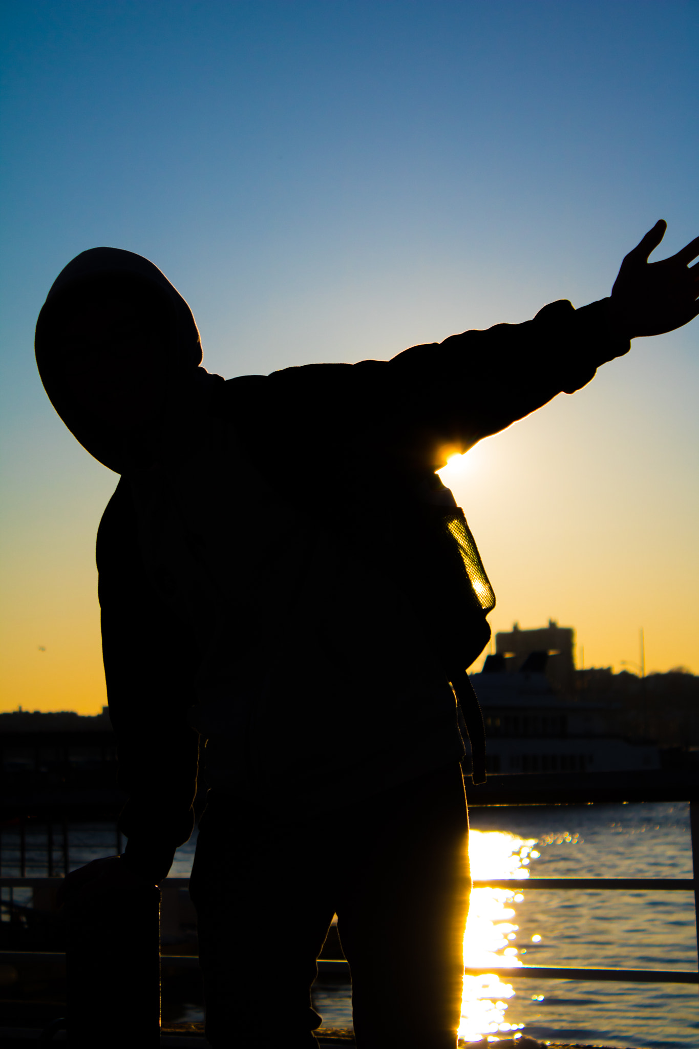 Canon EOS 750D (EOS Rebel T6i / EOS Kiss X8i) sample photo. Sunset shadows photography