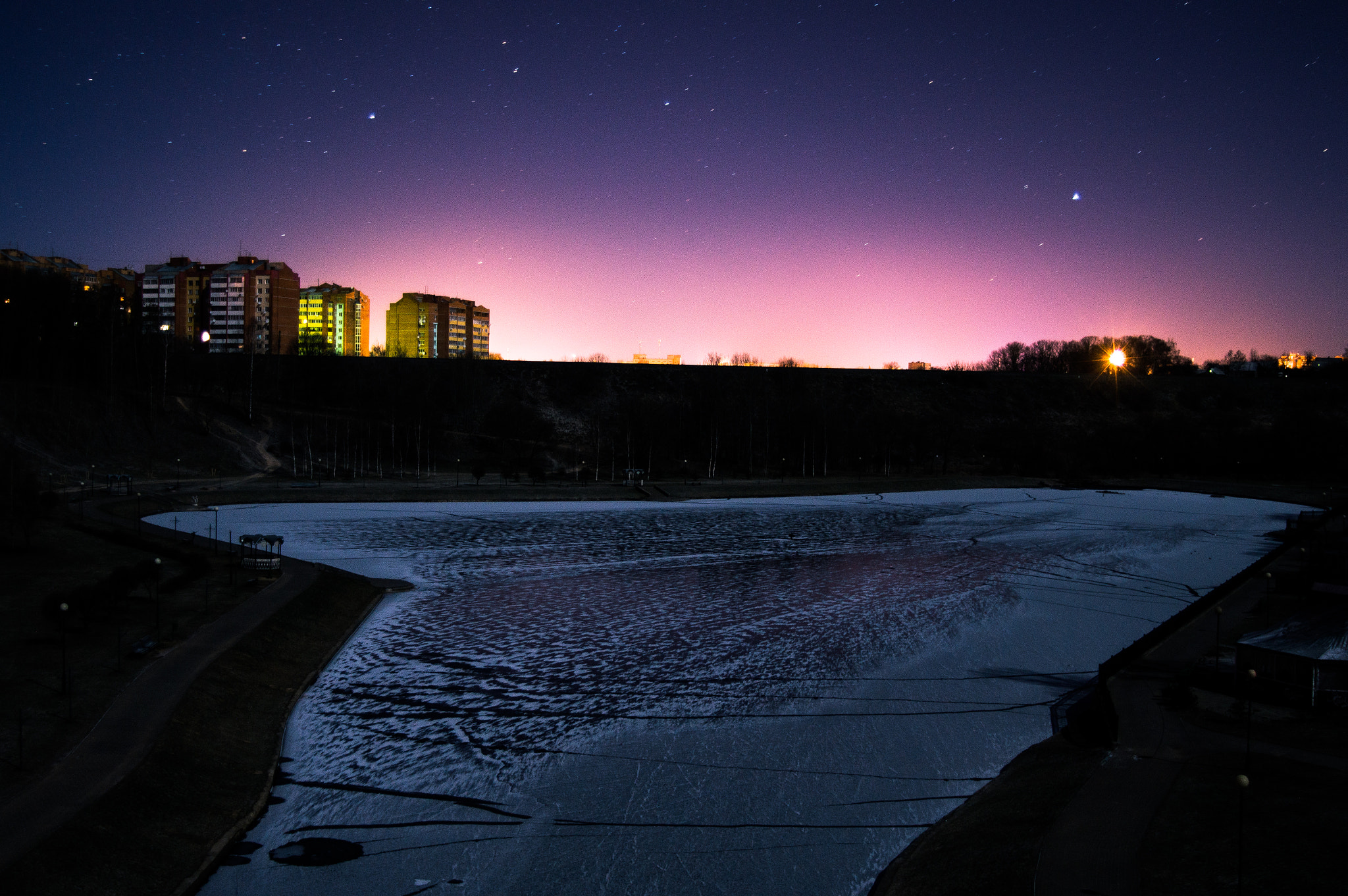 Sony SLT-A37 + Minolta AF 28-85mm F3.5-4.5 sample photo. Night city photography