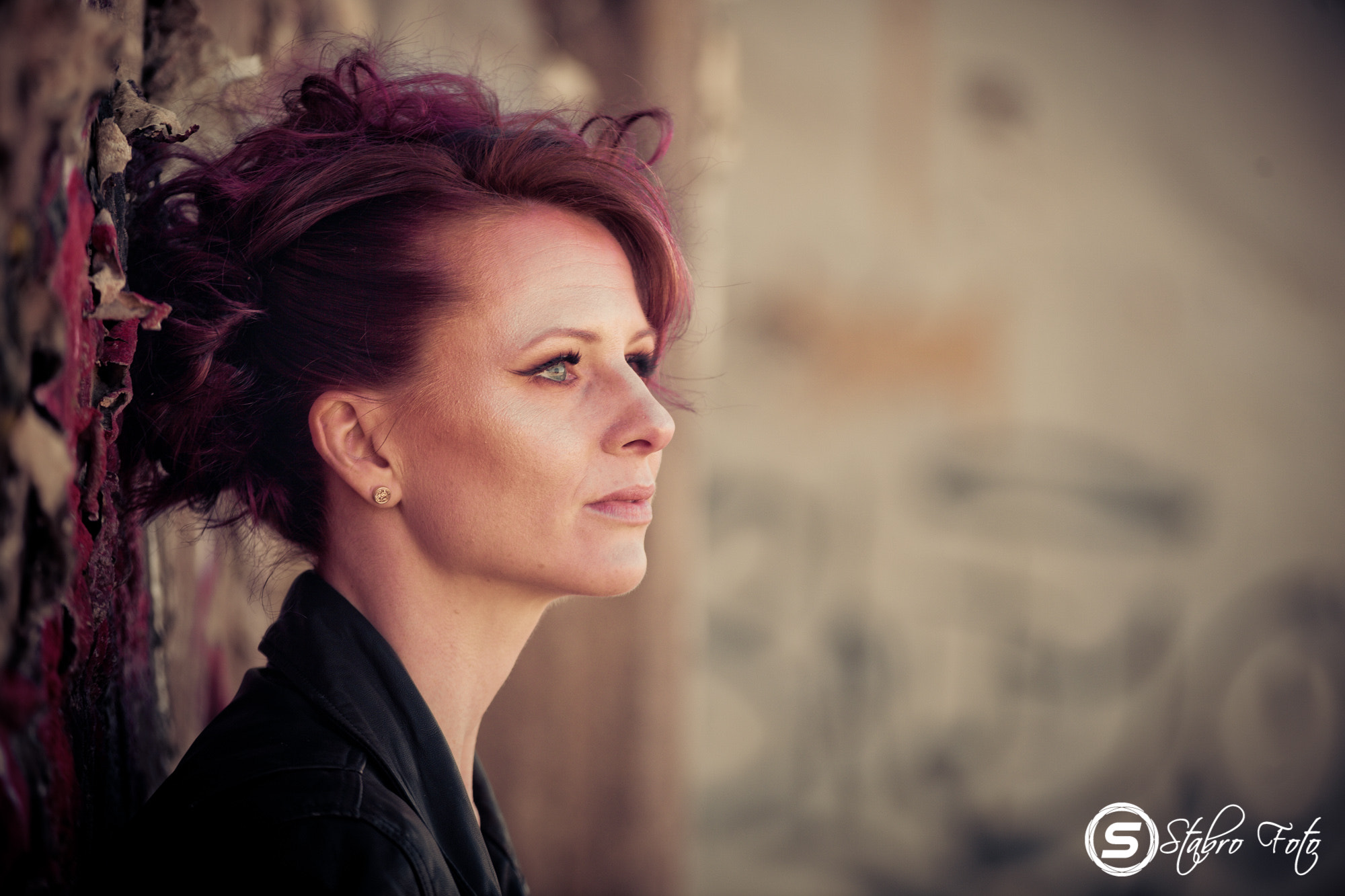 Canon EF 80-200mm f/2.8L sample photo. Grungegirl 1 photography