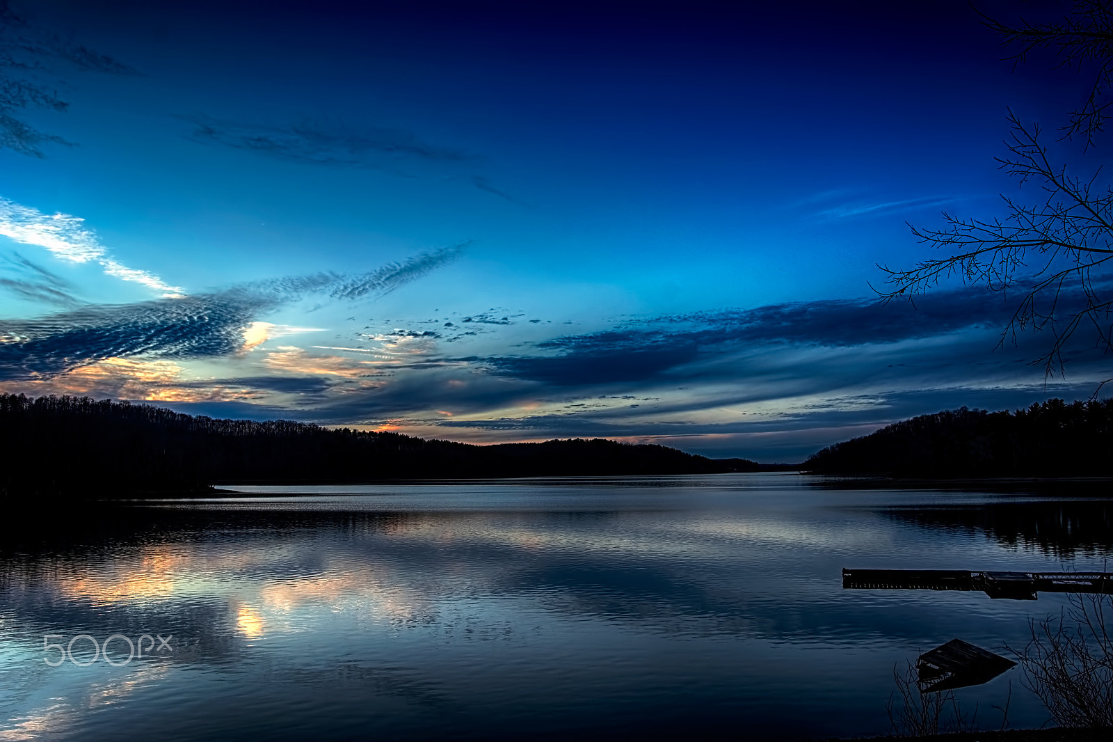 Nikon D7100 + Sigma 18-35mm F1.8 DC HSM Art sample photo. Tappan lake at dusk photography