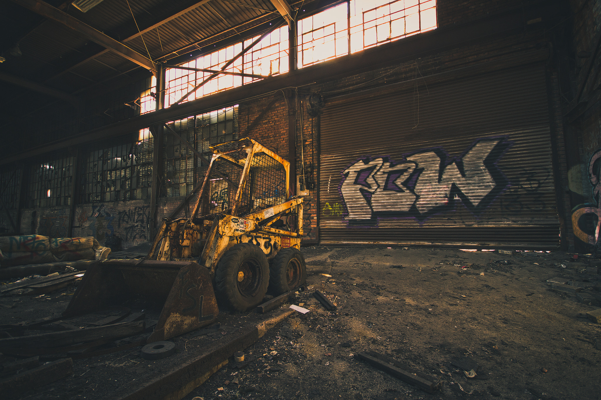 Sigma 10-20mm F4-5.6 EX DC HSM sample photo. Iron refinement complex photography