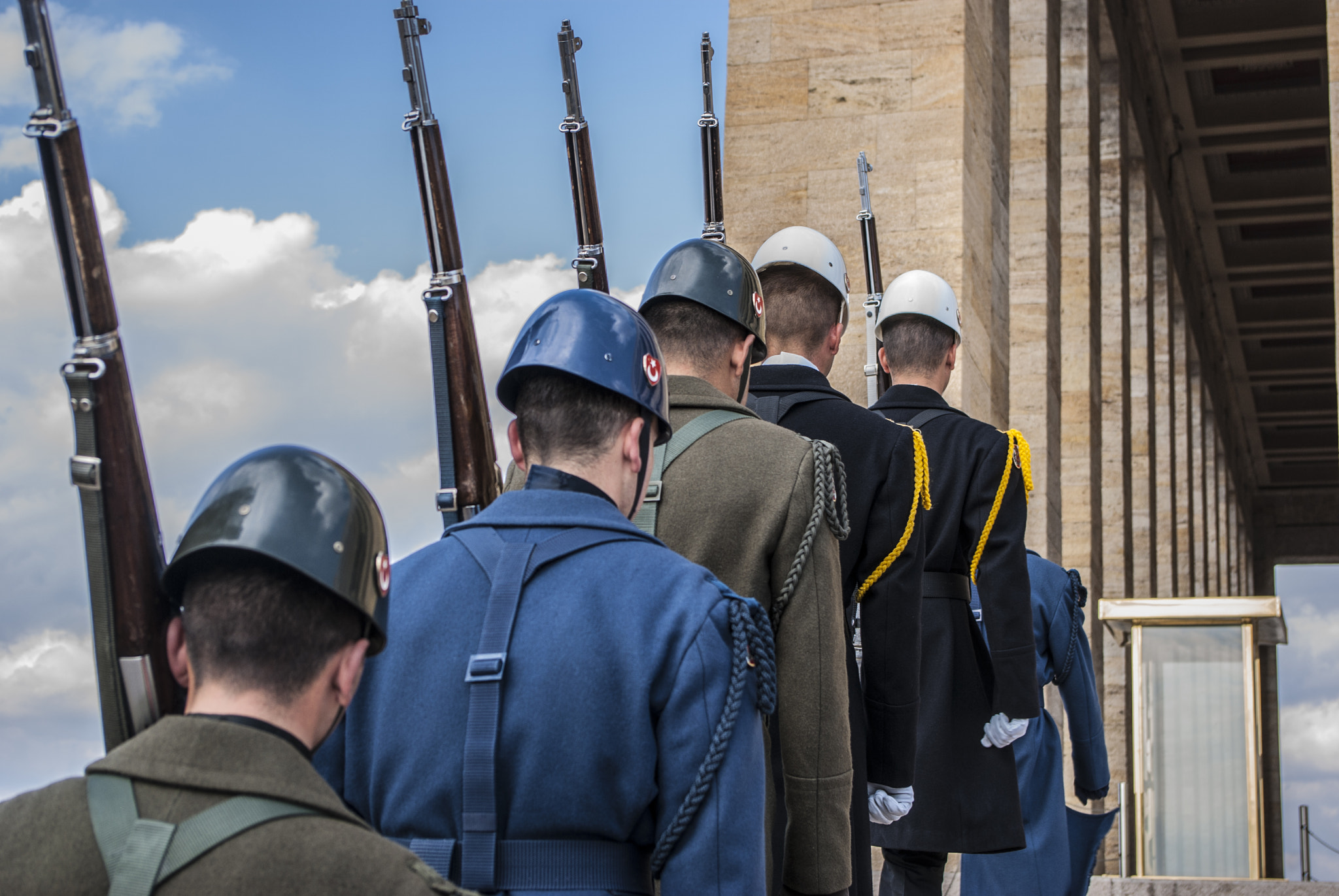 Pentax K10D + smc PENTAX-DA L 18-55mm F3.5-5.6 sample photo. Turkish soldiers photography