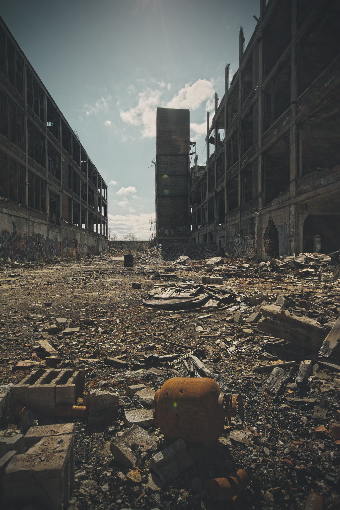 Canon EOS 60D + Sigma 10-20mm F4-5.6 EX DC HSM sample photo. Explosion aftermath photography