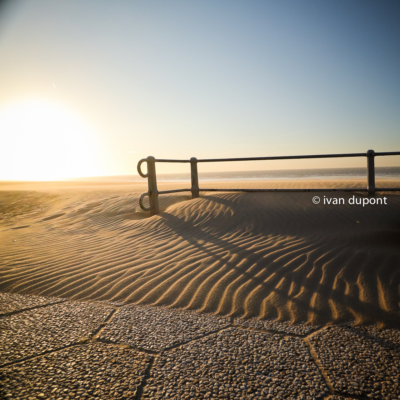 Canon EOS M5 sample photo. Windy evening at the belgian seaside photography