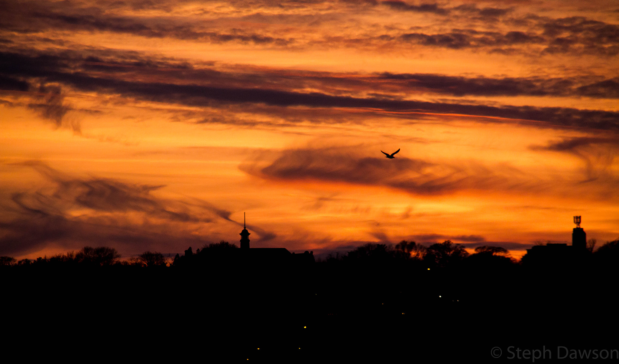 Canon EOS 7D + Sigma 18-200mm f/3.5-6.3 DC OS sample photo. Red sky at night photography