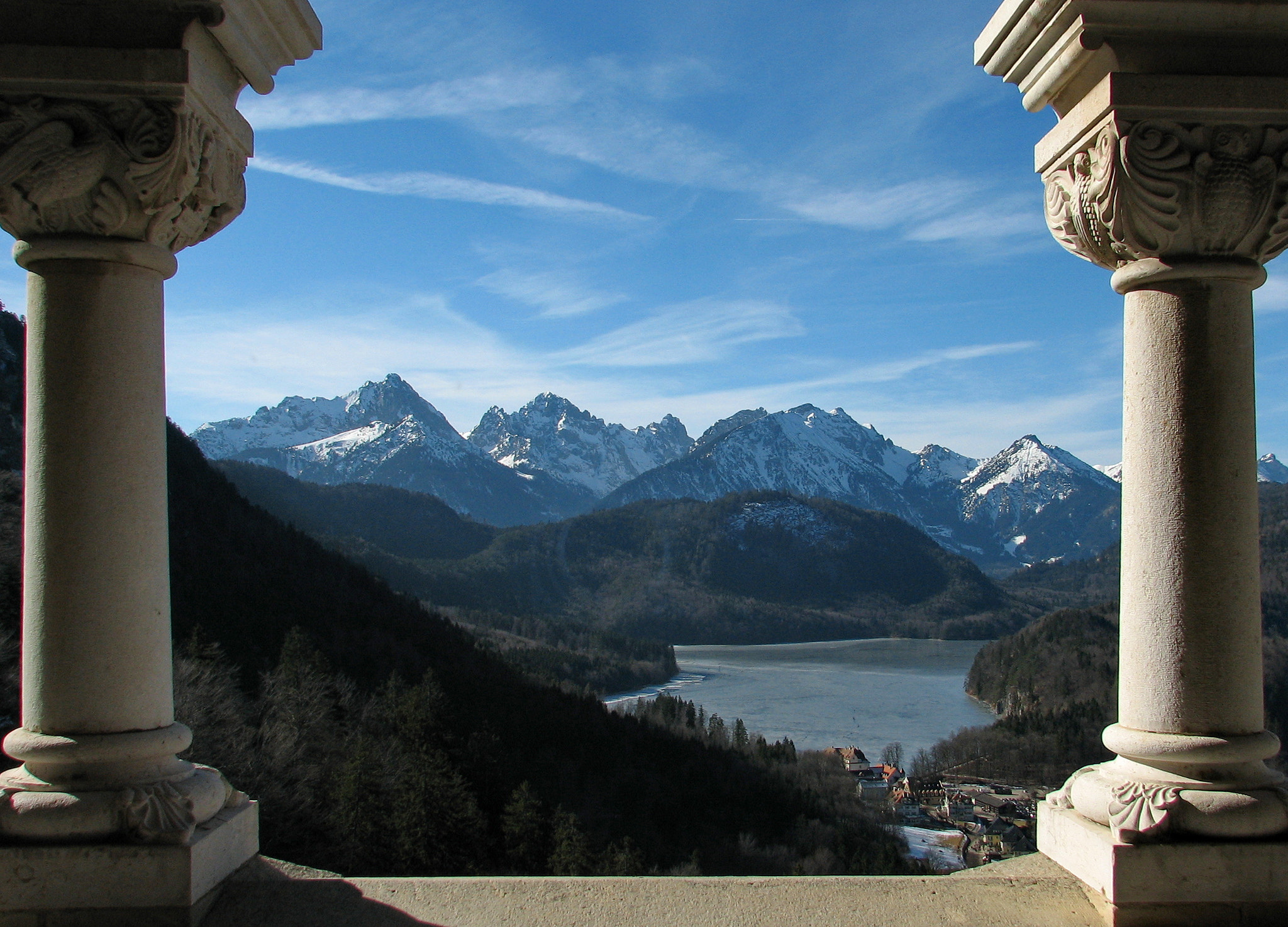 Canon POWERSHOT S2 IS sample photo. Neuschwanstein photography