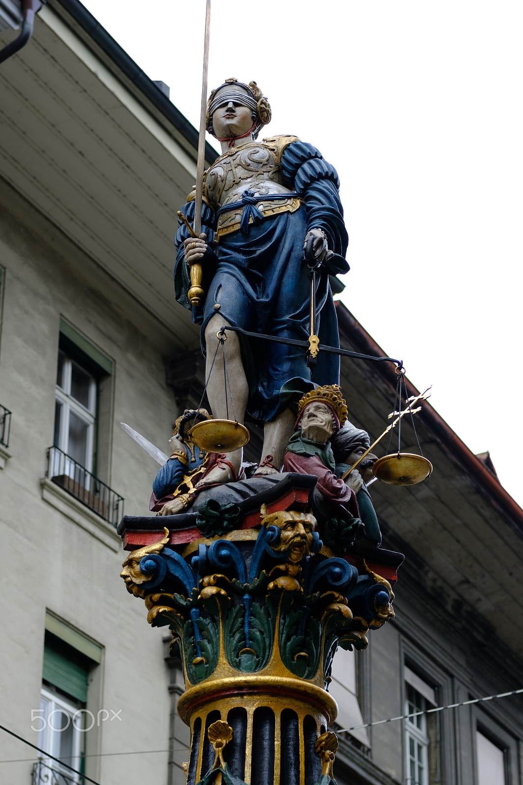 Fujifilm X-T2 sample photo. Justitia - justice - brunnenfigur in bern photography