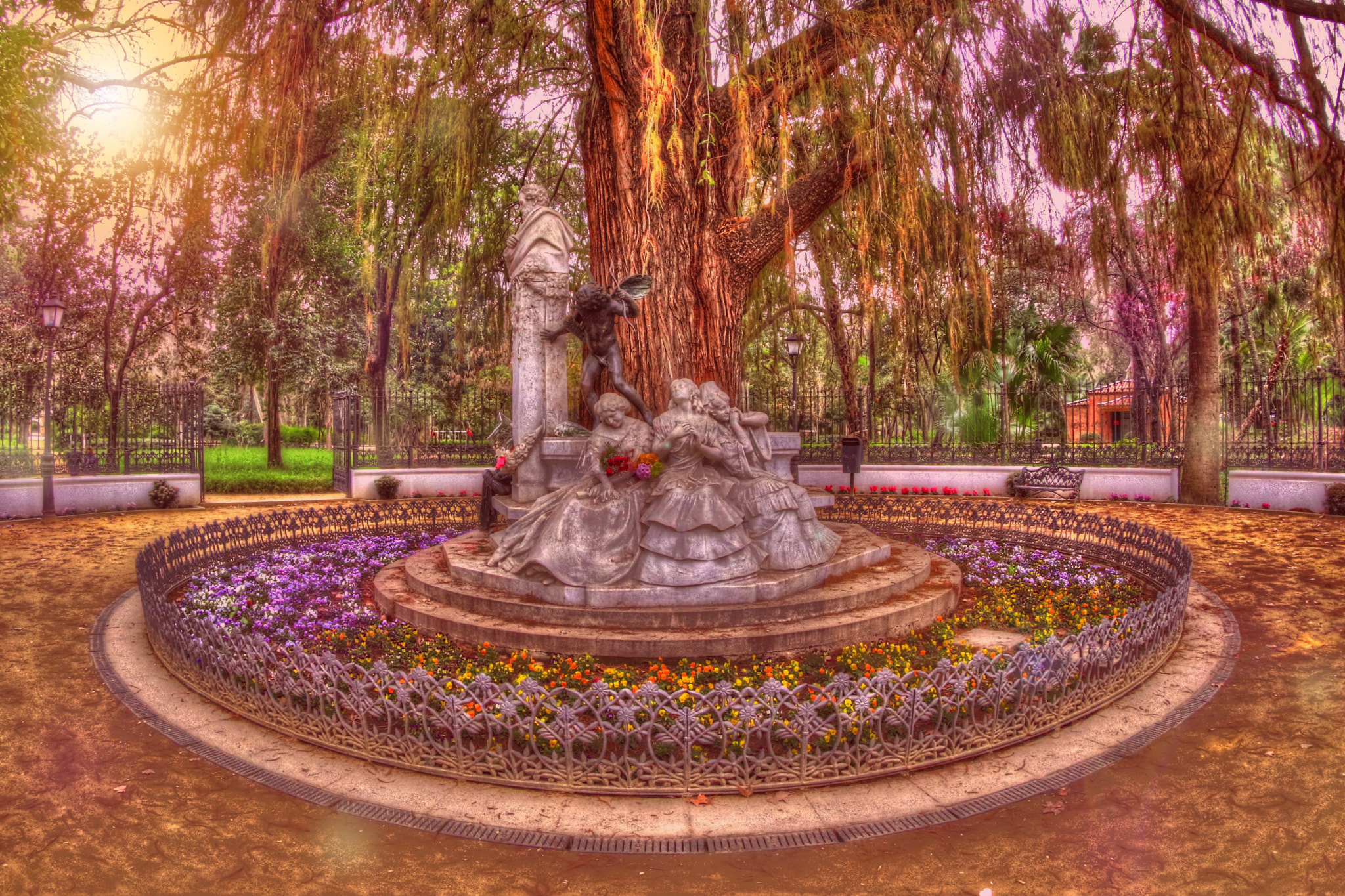 Canon EF 8-15mm F4L Fisheye USM sample photo. Glorieta de bécquer, sevilla. photography