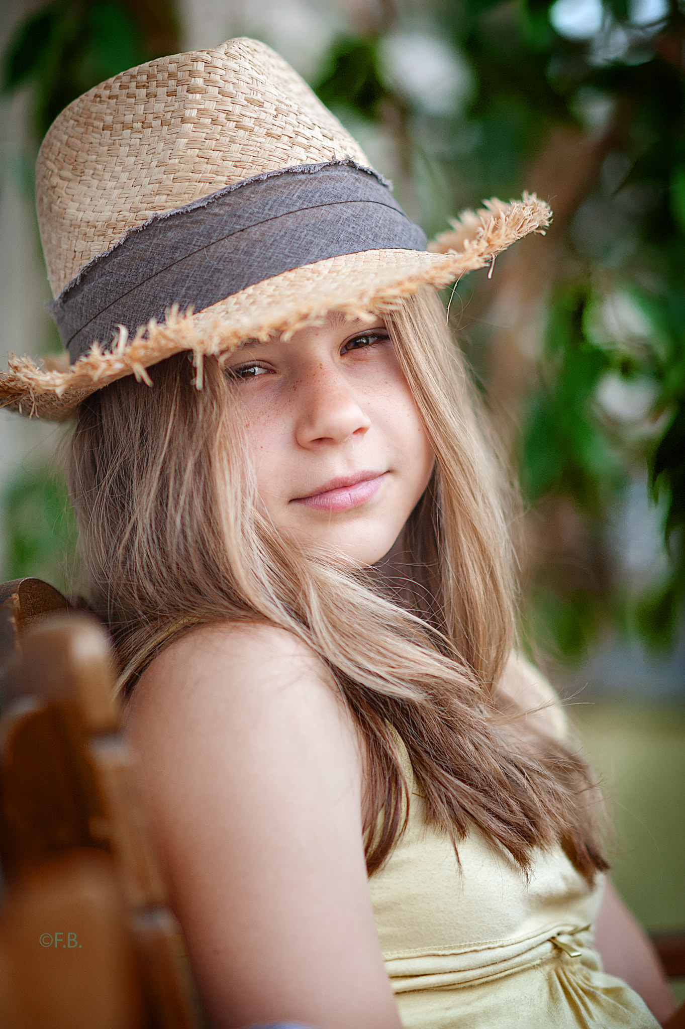 Nikon D700 + AF DC-Nikkor 135mm f/2 sample photo. The cold shoulder photography