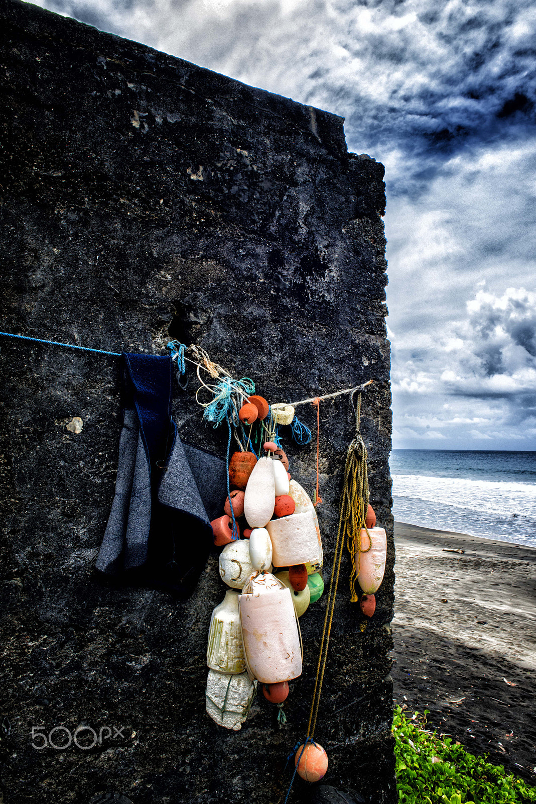 Nikon AF Nikkor 24mm F2.8D sample photo. Horizon wall photography