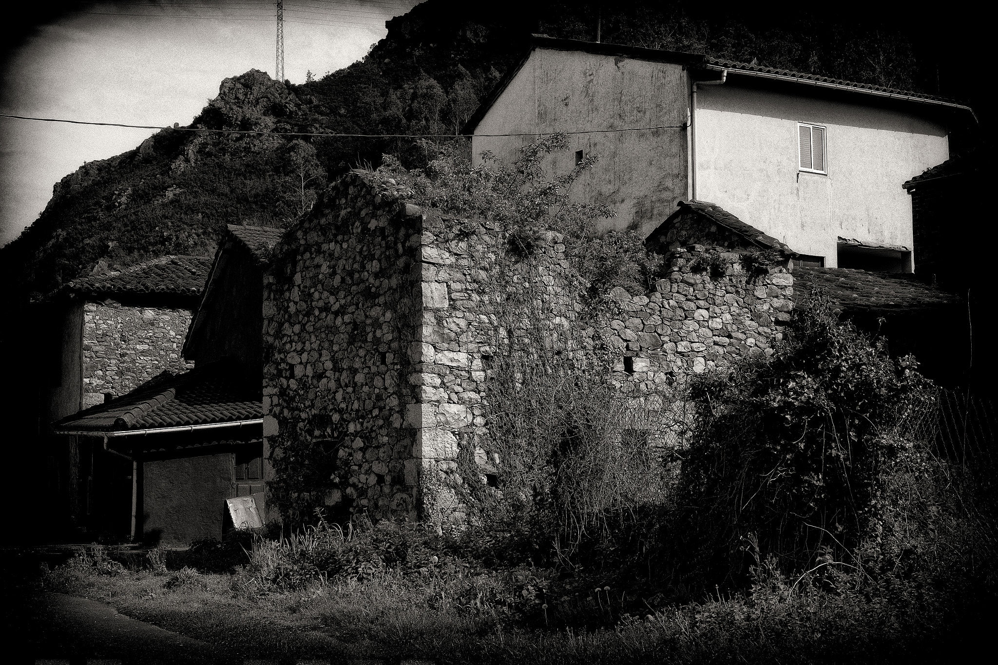 Fujifilm X-T1 + Fujifilm XF 35mm F1.4 R sample photo. En ruinas photography