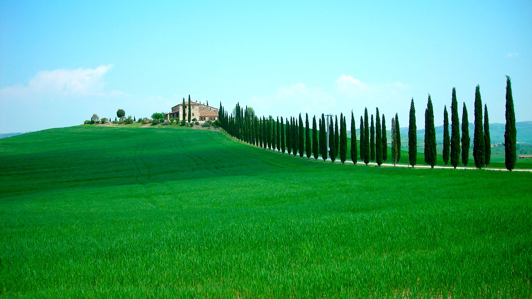 Nikon COOLPIX L3 sample photo. Classic tuscany photography