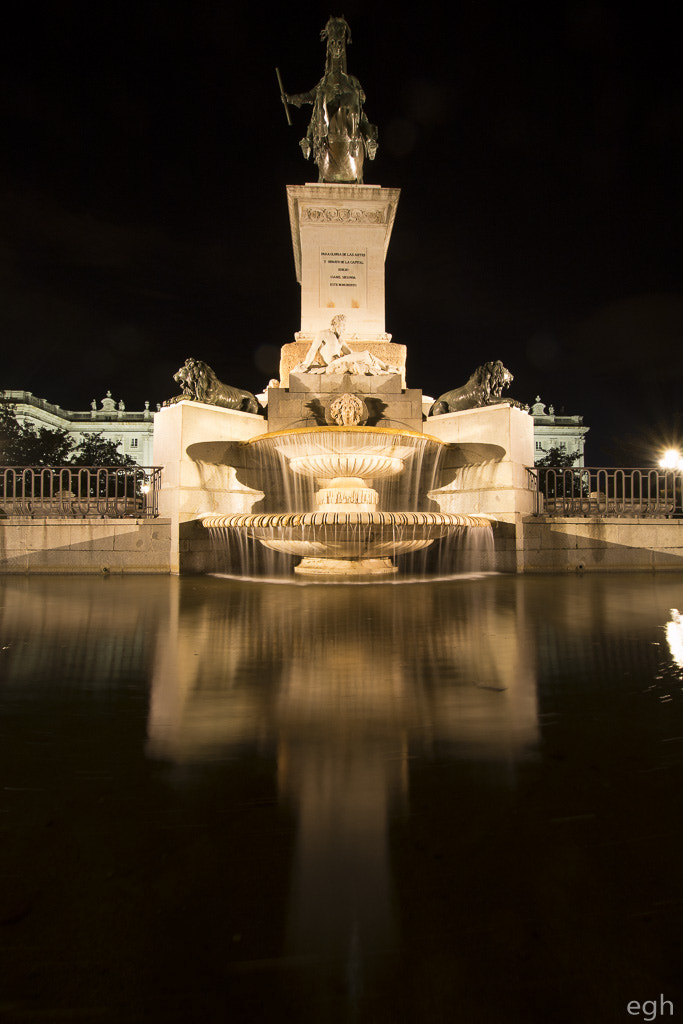 Canon EOS 70D + Sigma 10-20mm F3.5 EX DC HSM sample photo. Madrid de noche photography