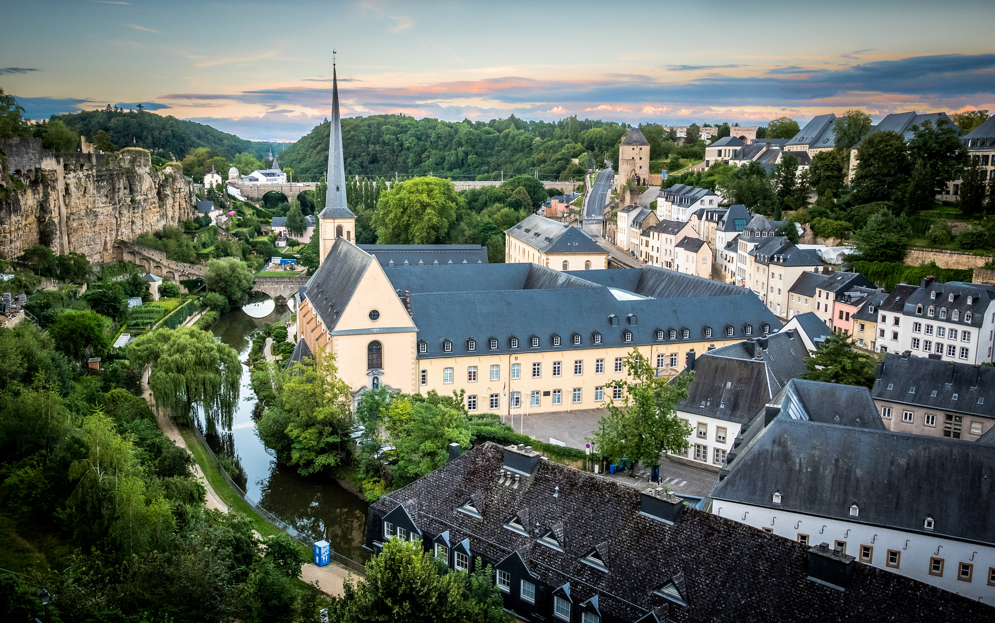 Panasonic Lumix G X Vario 12-35mm F2.8 ASPH Power OIS sample photo. Luxembourg photography